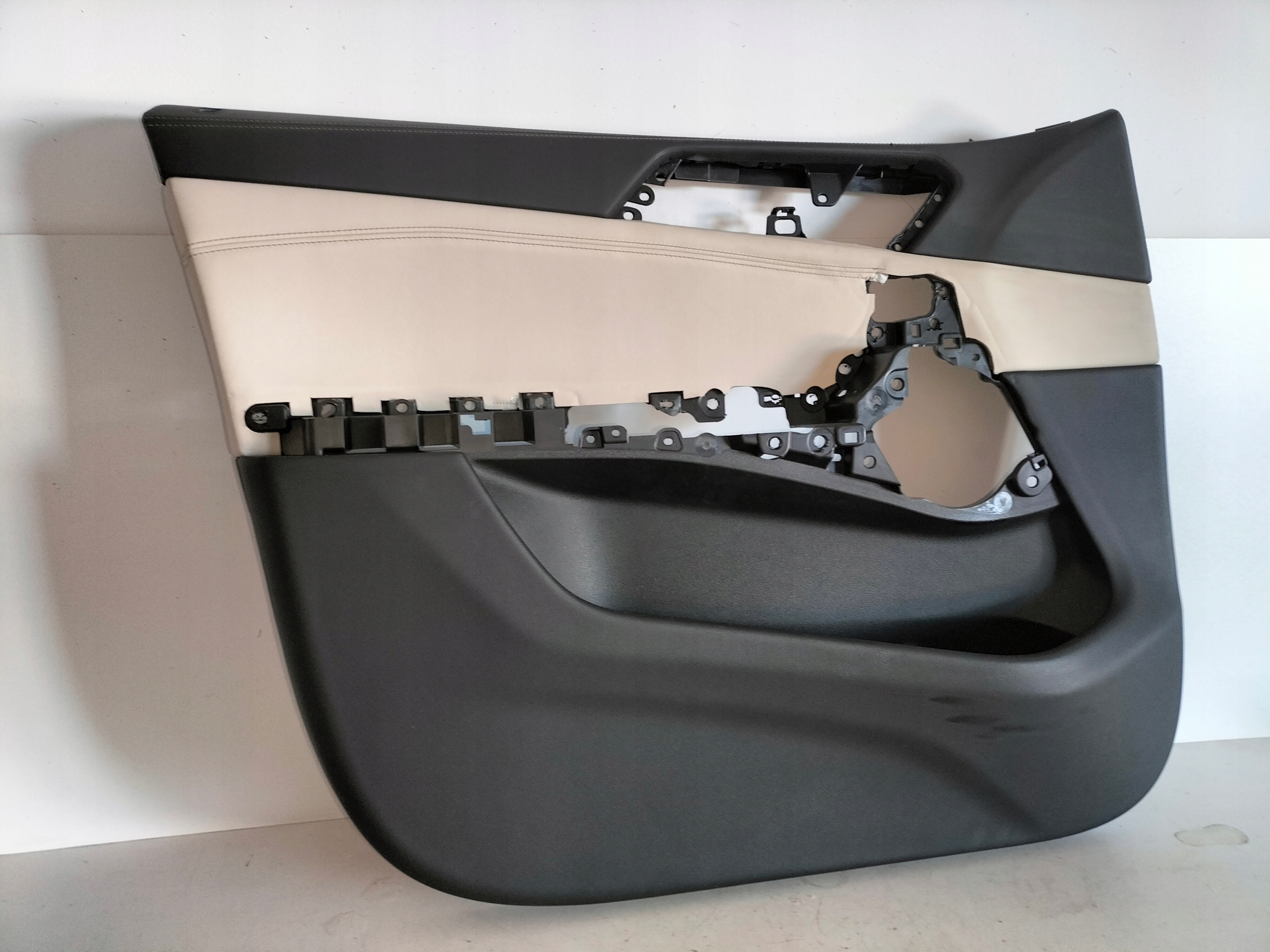upholstery side door front left BMW X6 G06 F96 19