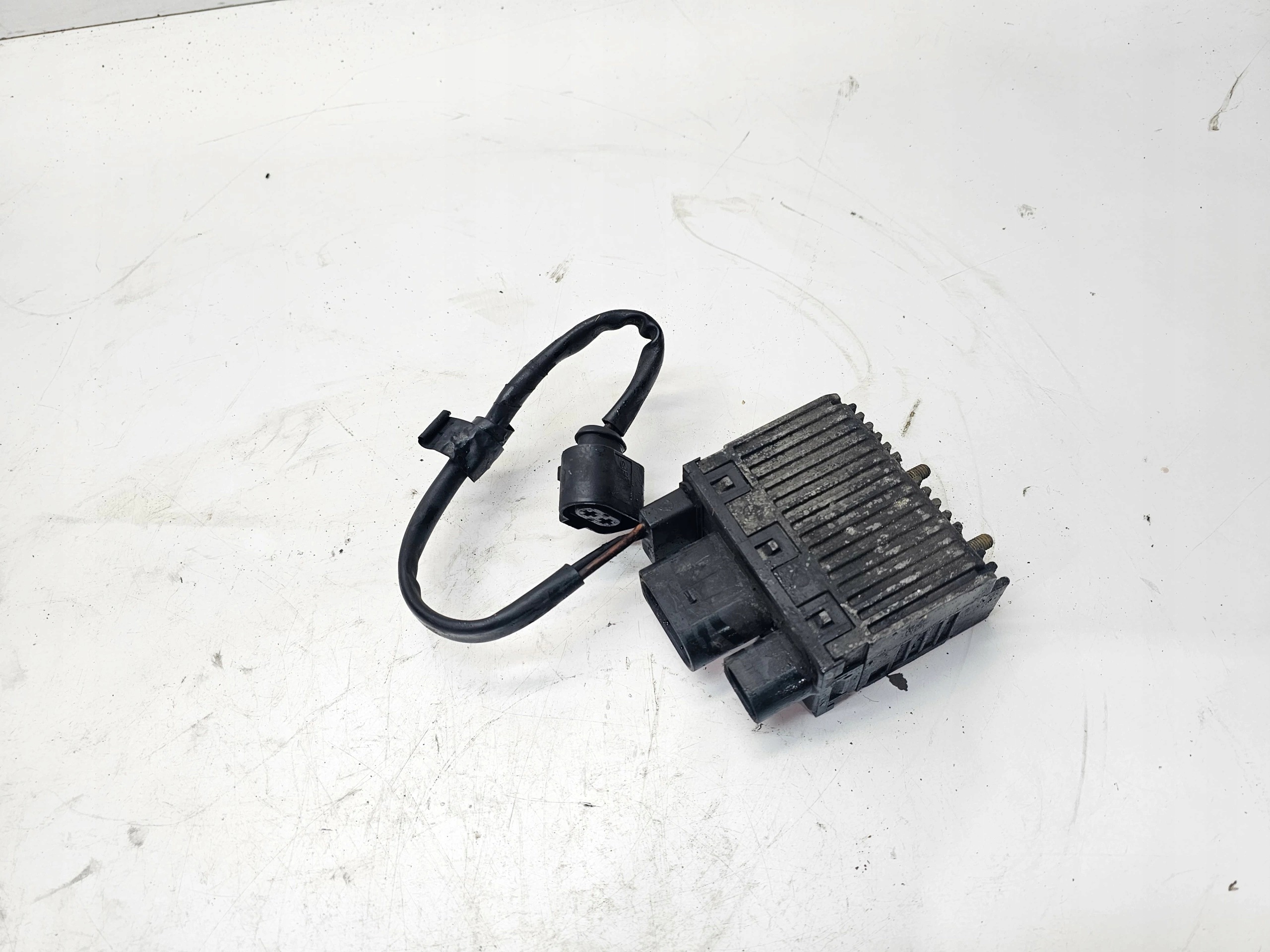 cablaggio czujnikow parcheggio Audi OE 8V0971104