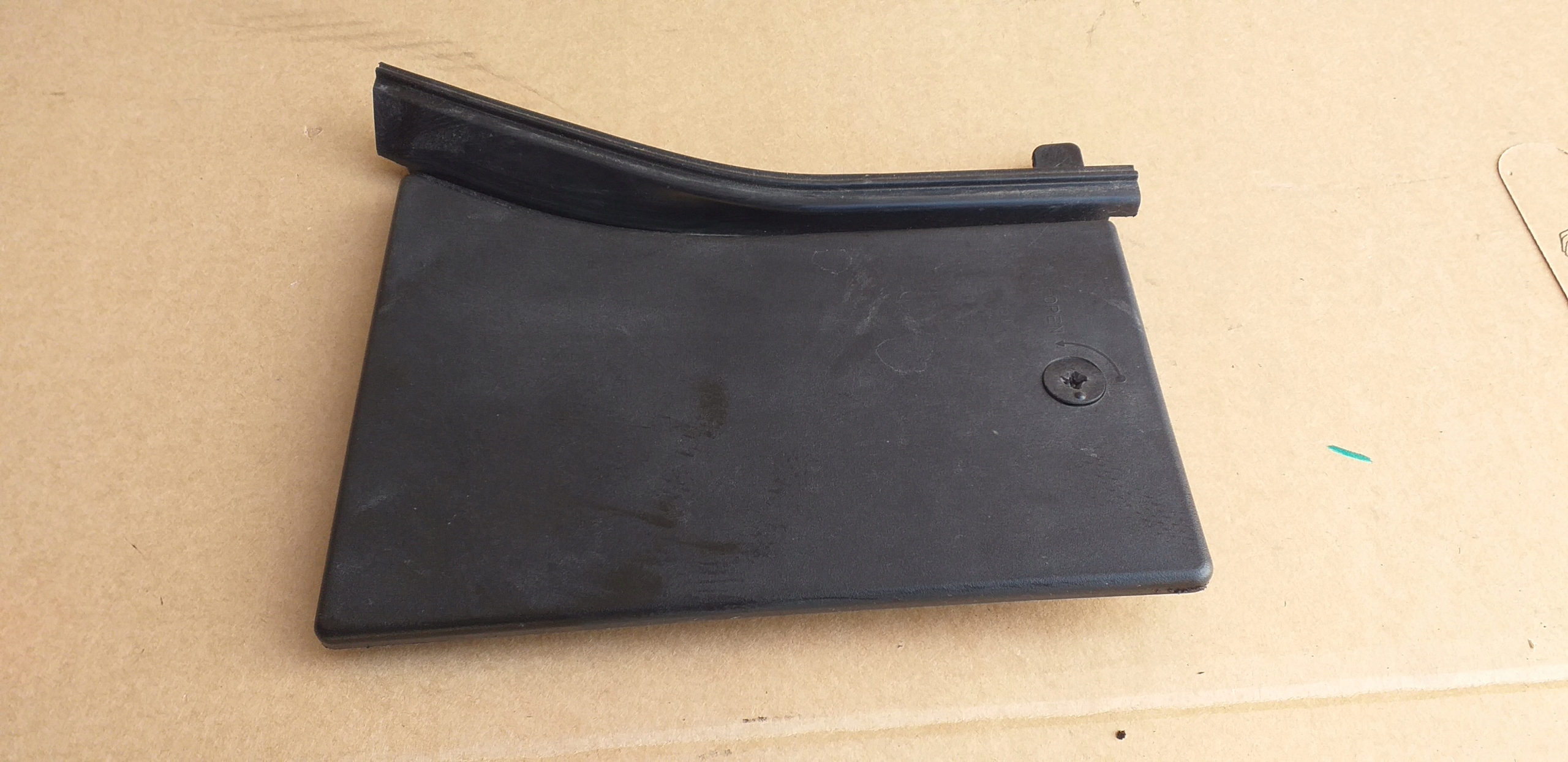 Volvo S60 V60 S80 XC60 XC70 POKRYWA OSŁONA AKUMULATORA 31202084