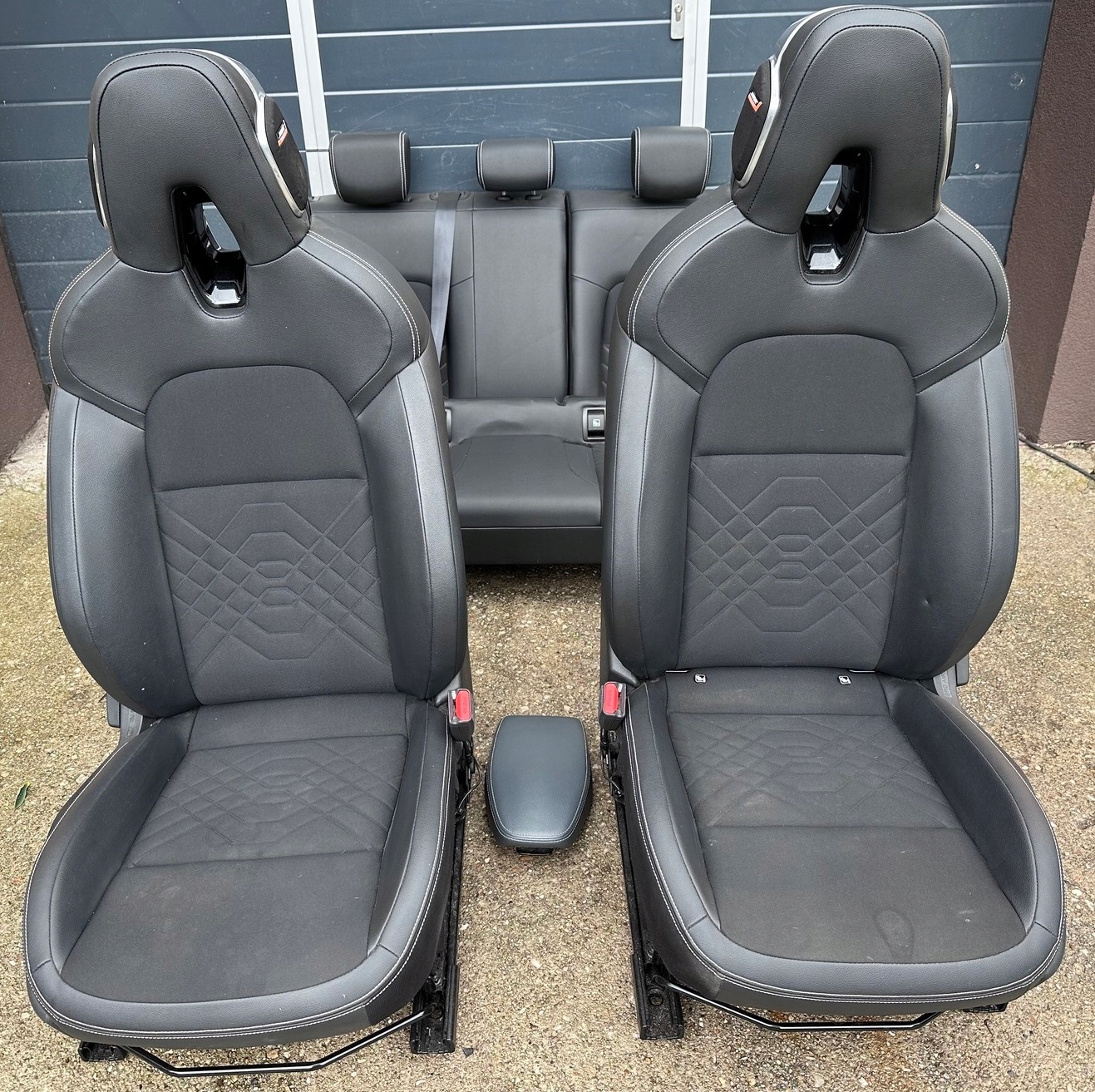 NISSAN Juke II F16 комплект сидінь BOSE