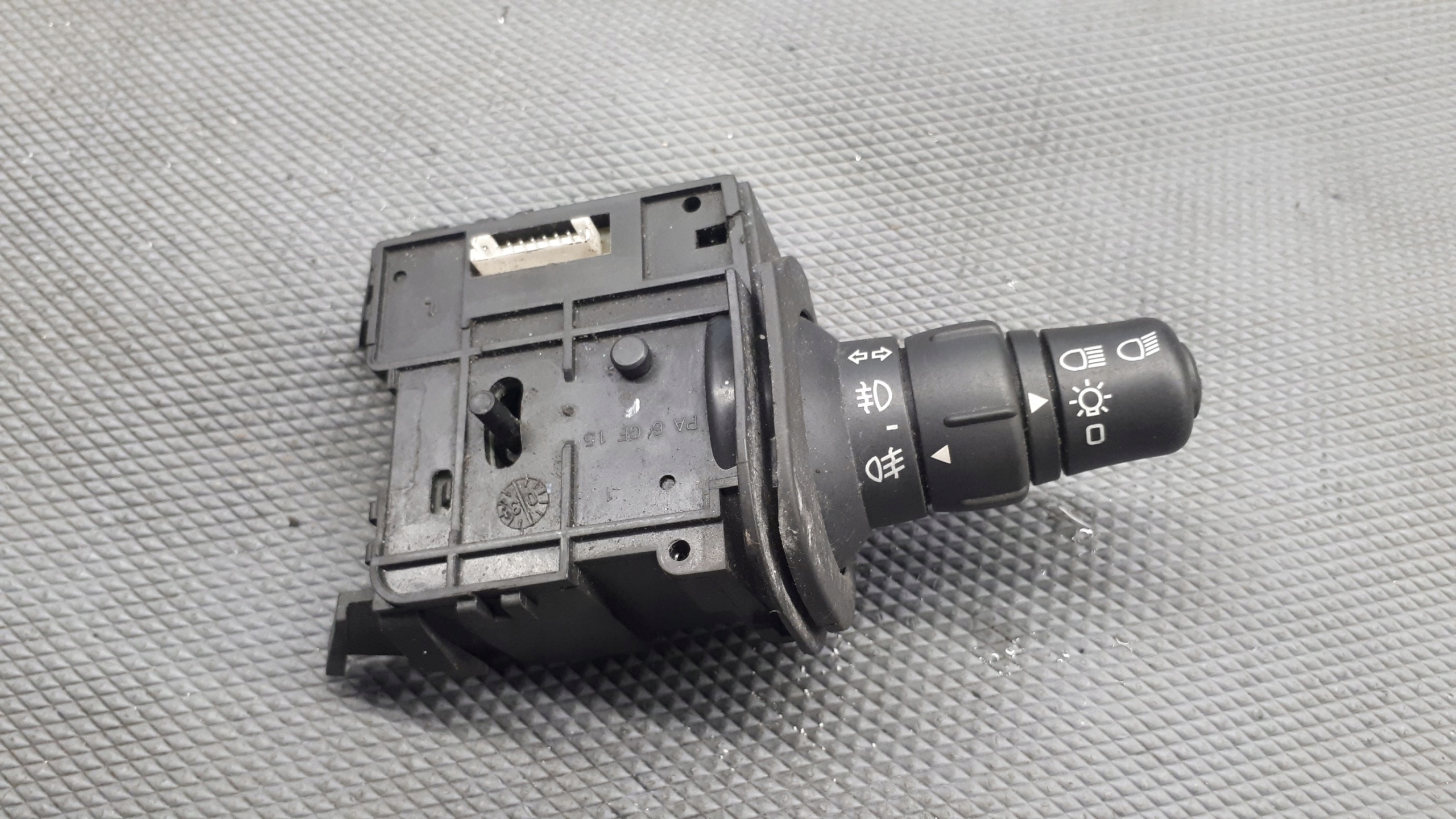 przelacznik swiatel renault clio III