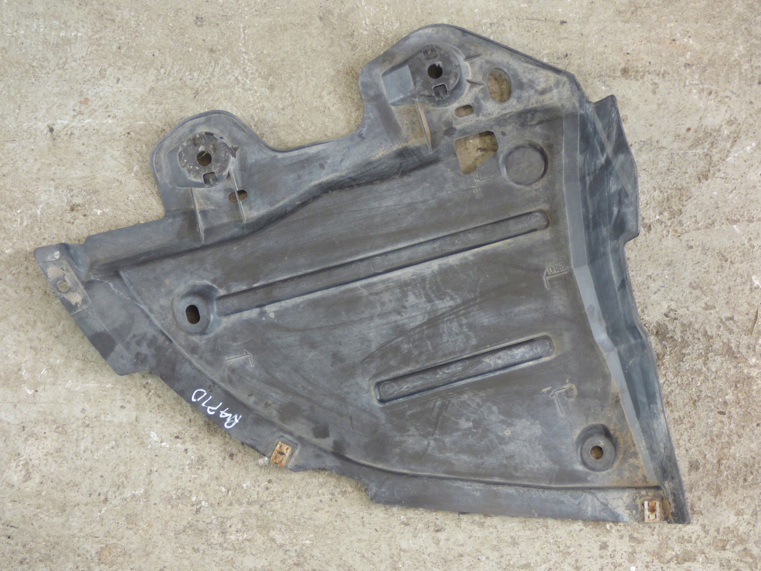 cover chassis 6RA825205G SKODA RAPID
