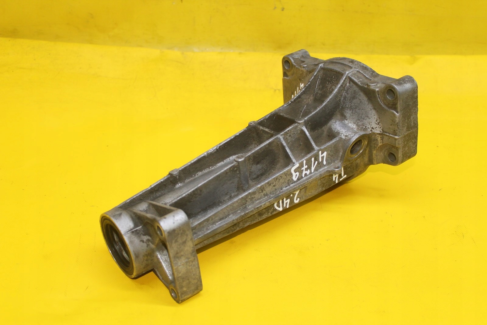 Опора полуоси 02B409320C VW T4 2.4 D AAB