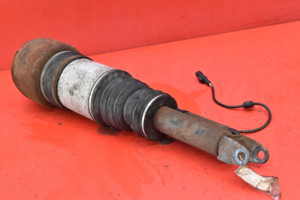 shock absorber left front MERCEDES CLS C219 3.0 CDI 224 KM 04-08