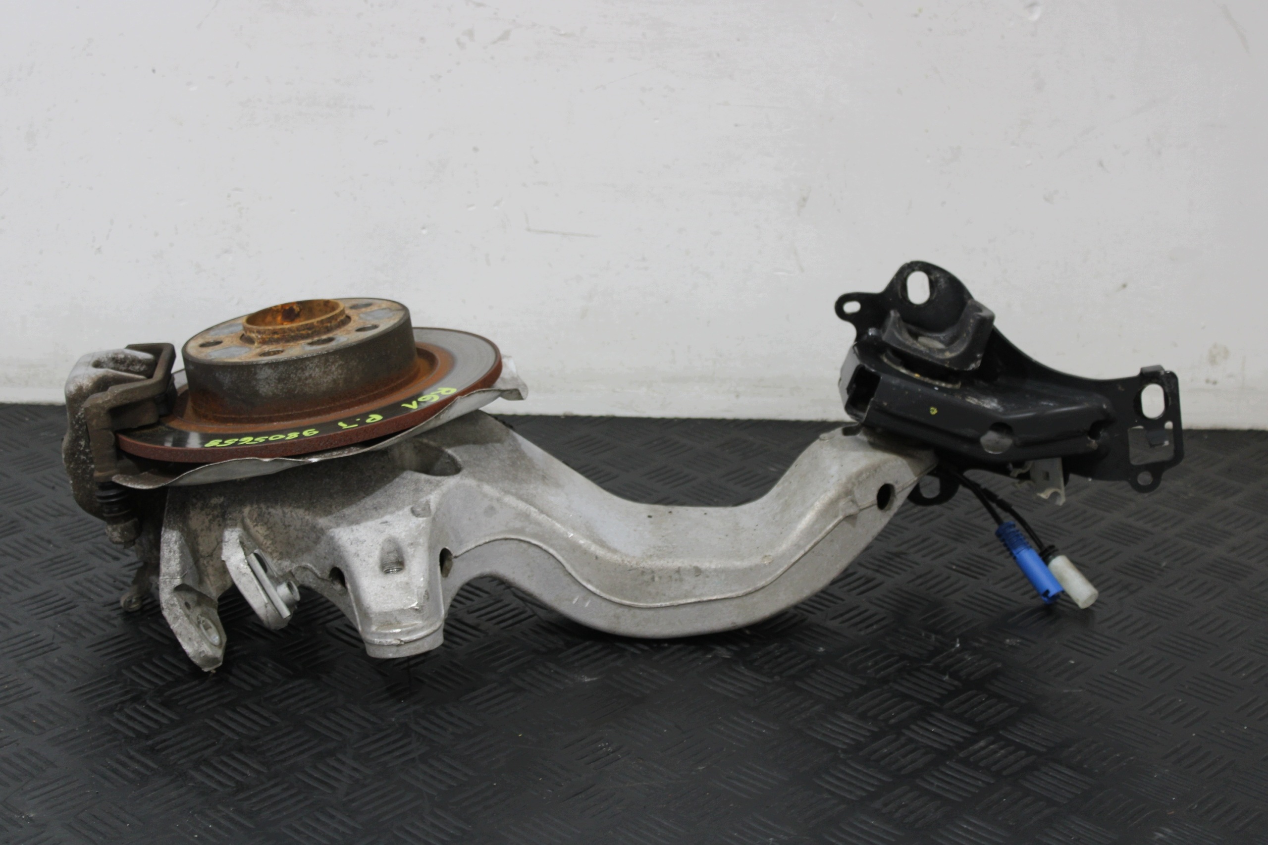 swing right rear part 9805658 MINI PACEMAN S R61 S