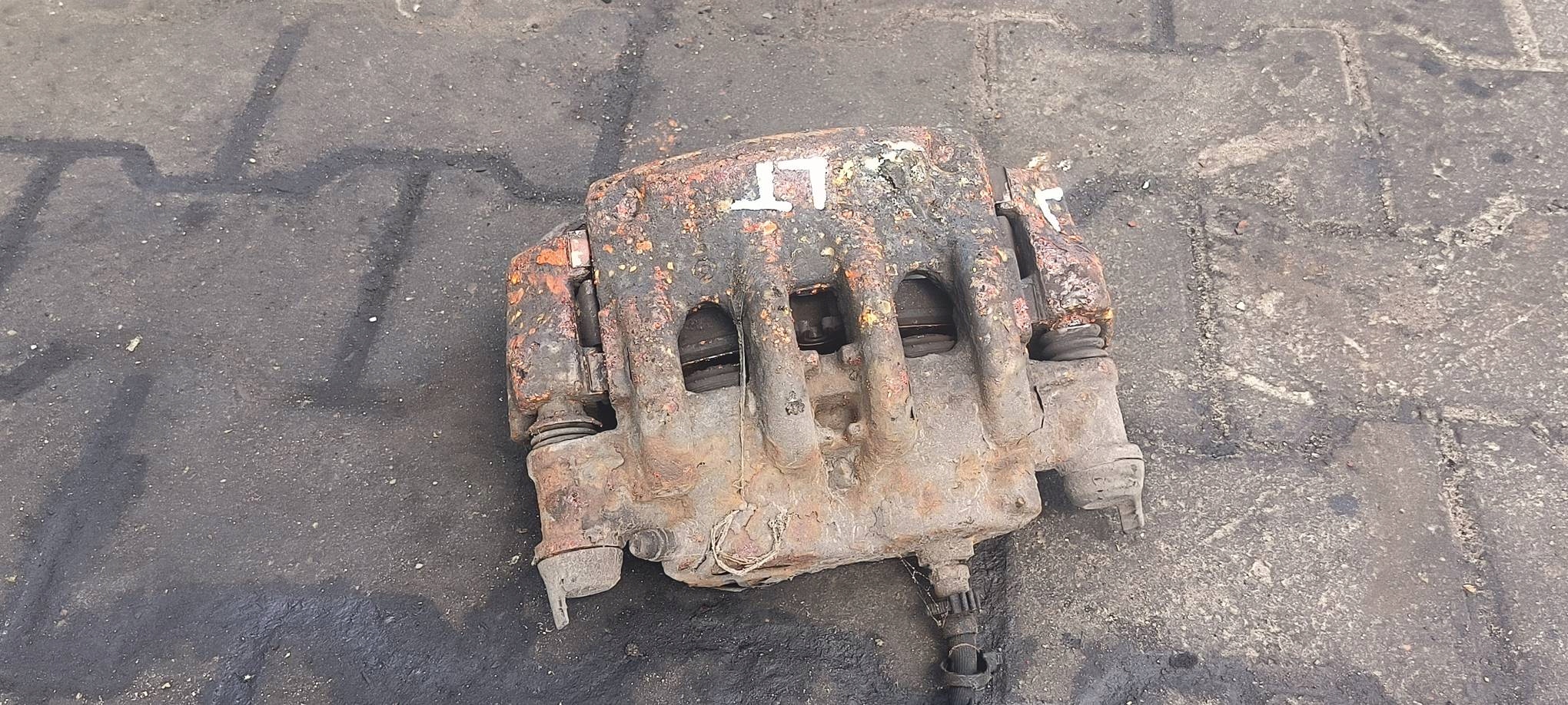 caliper brake rear part left 3.0 HPI IVECO COMPA
