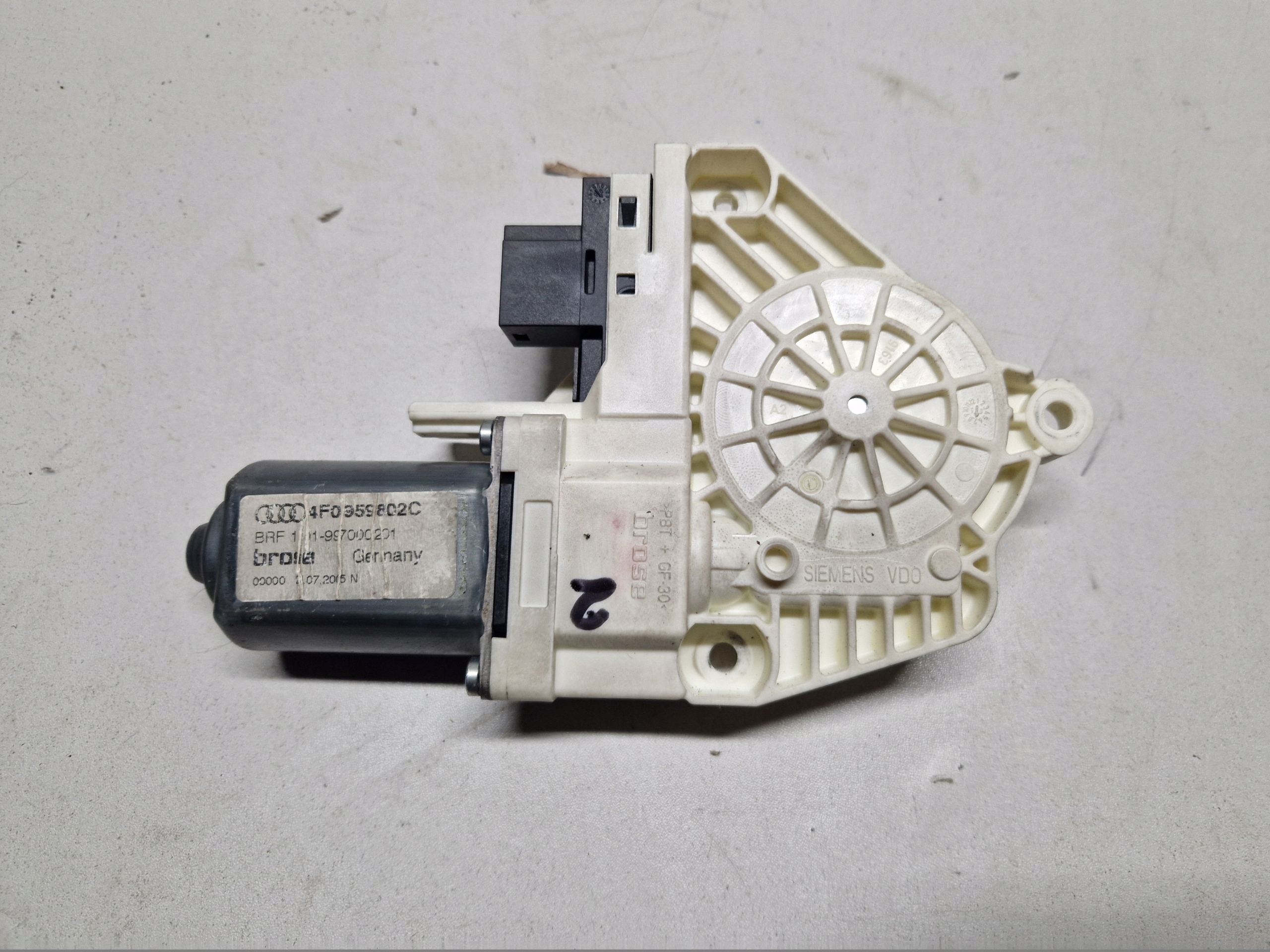 AUDI A6 C6 A6C6 mini motor lifting windows right rear part 4F0959802C