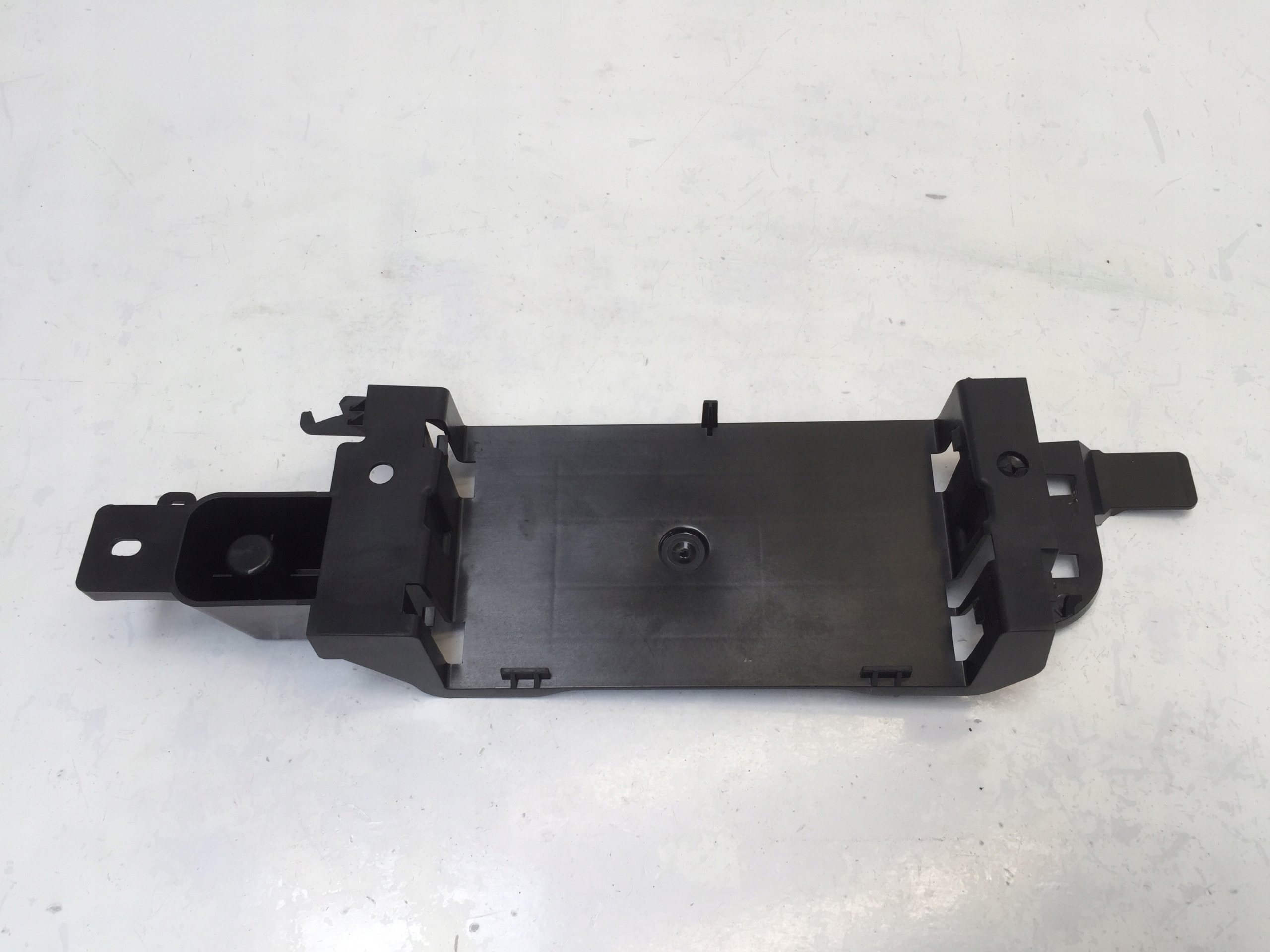 VOLVO XC40 II 2019 КРІПЛЕННЯ МОДУЛЯ LTE 31475065