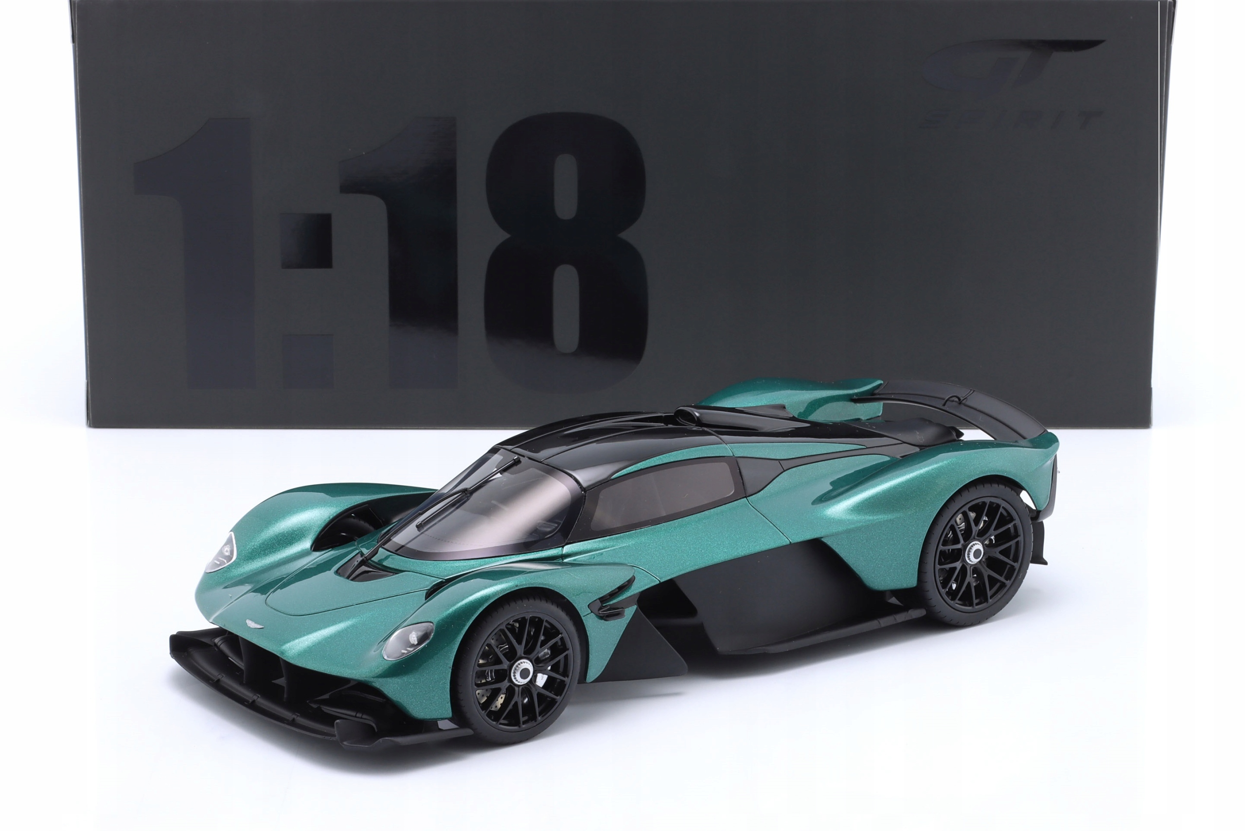 Gt Spirit Aston Martin Valkyrie 2021 Racing Green LE1/1999 1:18