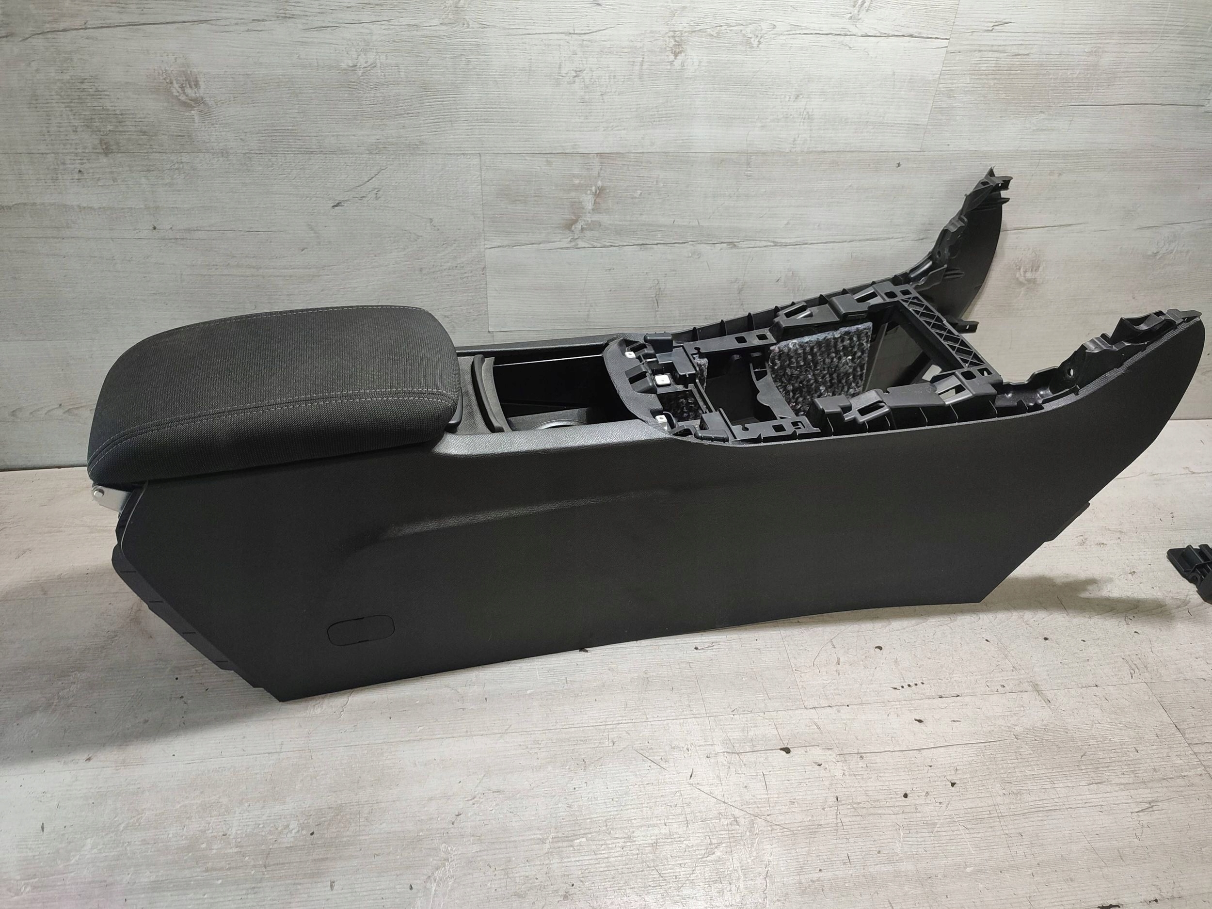 Peugeot 308 2019 Tunel central