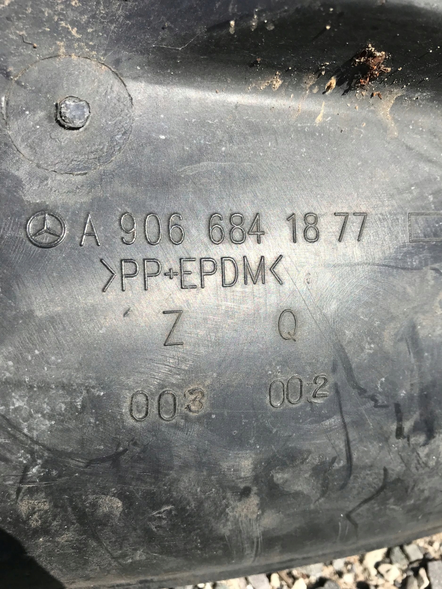 mudguard right front MERCEDES SPRINTER W906 A9066841877