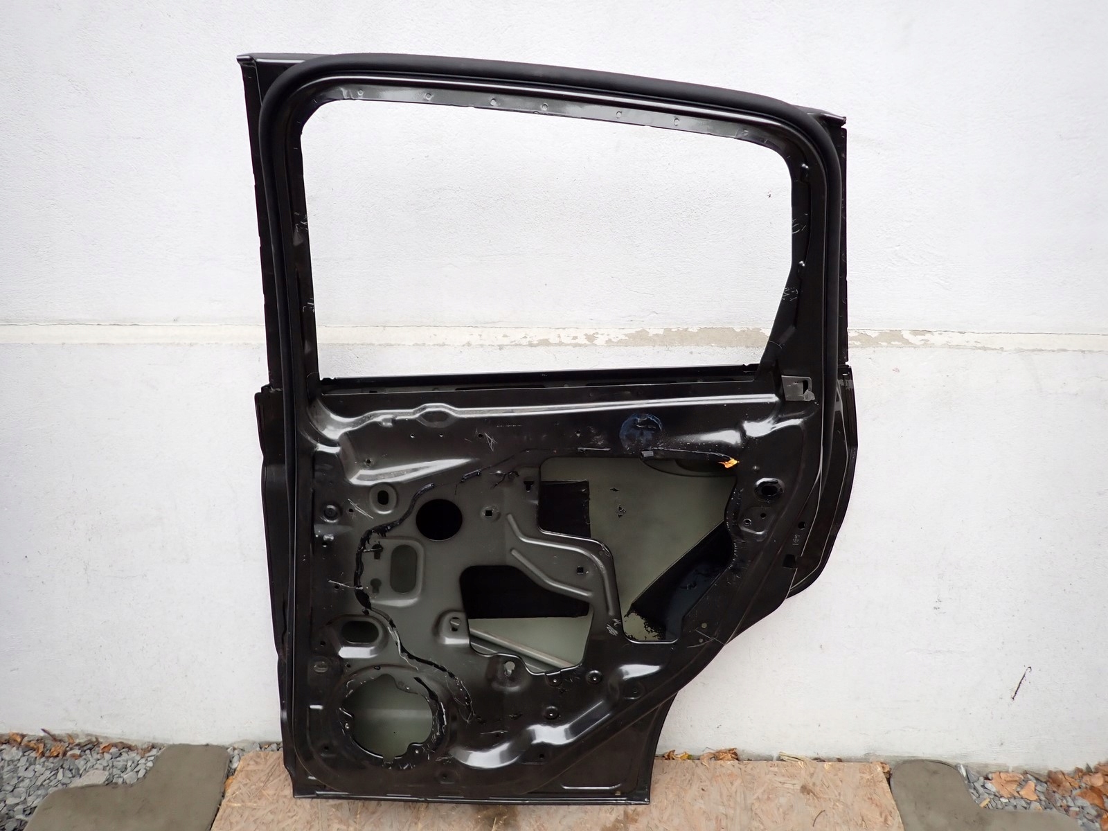 door right rear. right rear part FORD C MAX II MK2 2010- E1C1-R24630-AB