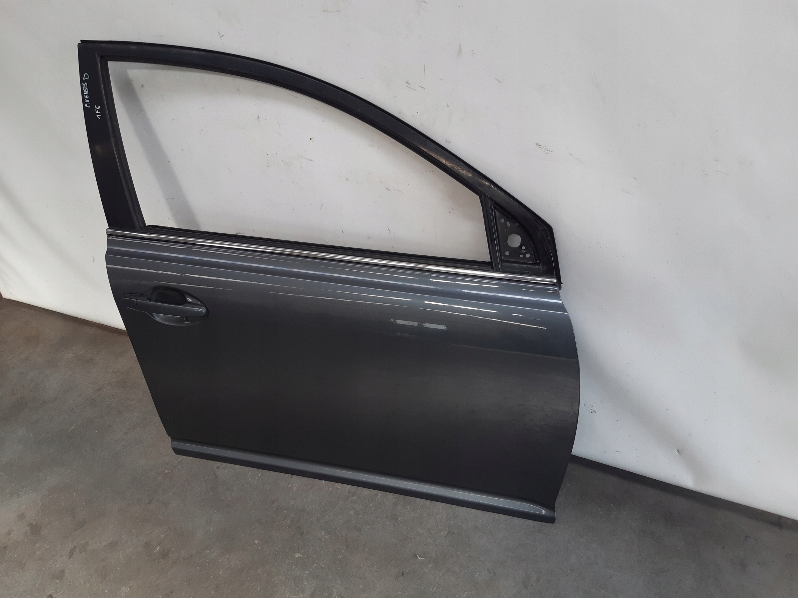 door right front 1F6 Toyota Avensis T25