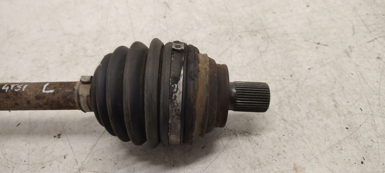 semi-axis left short. VW Touran and LIFT 1,4 TSI