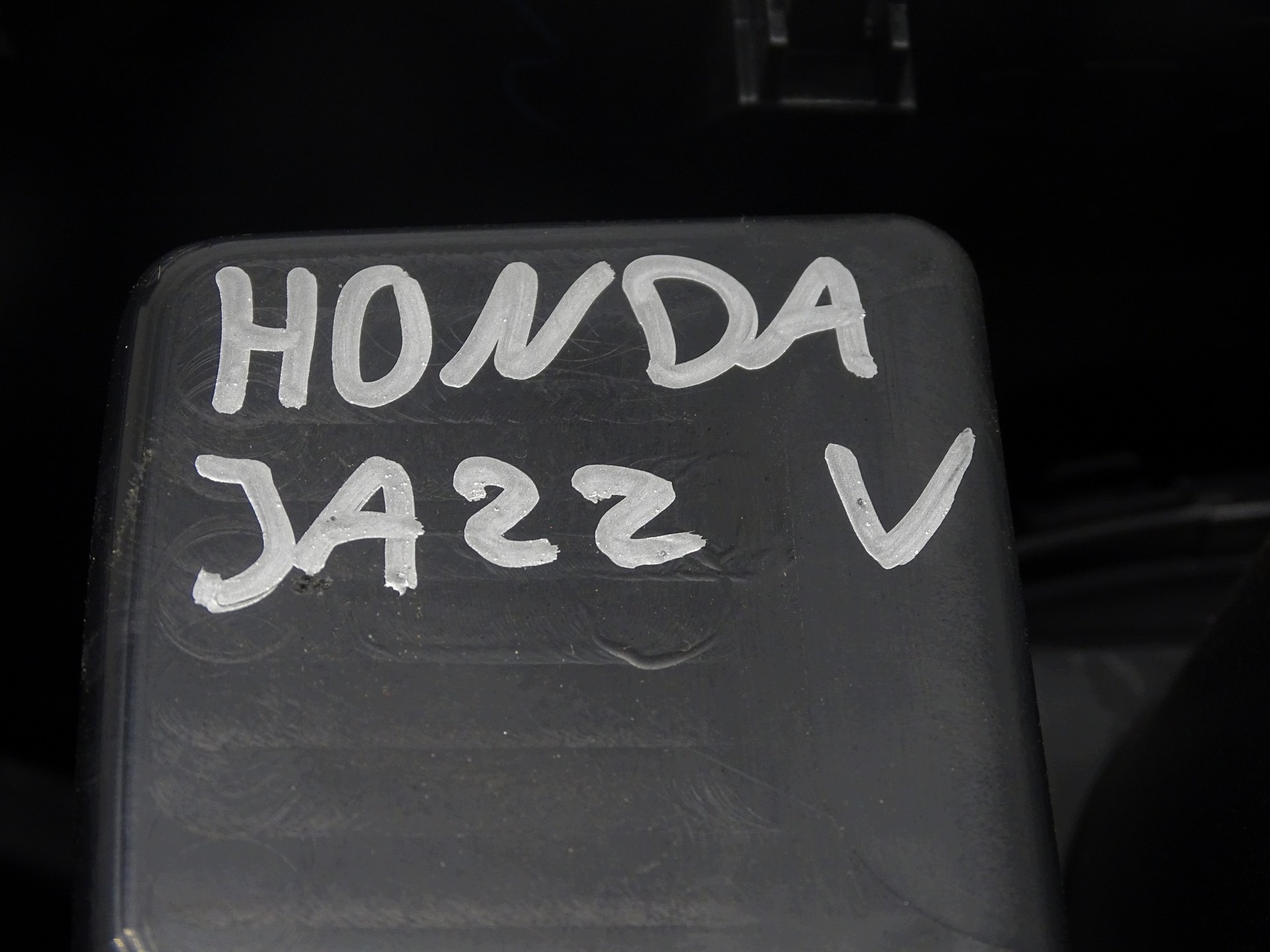 TUNEL mitte HONDA JAZZ V 83405-TZB-E0