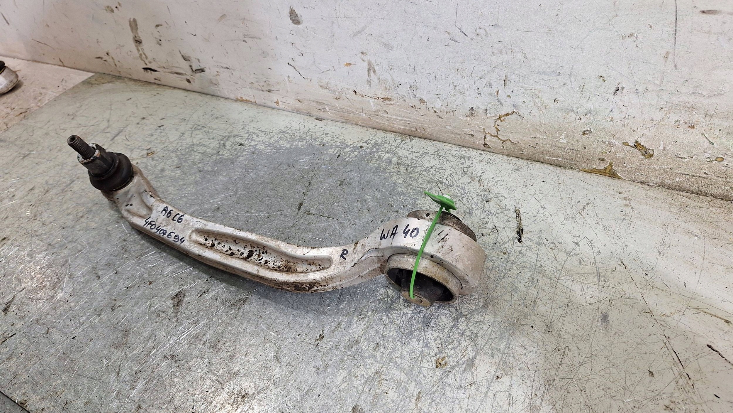arm right front 4F0407694 AUDI A6 C6