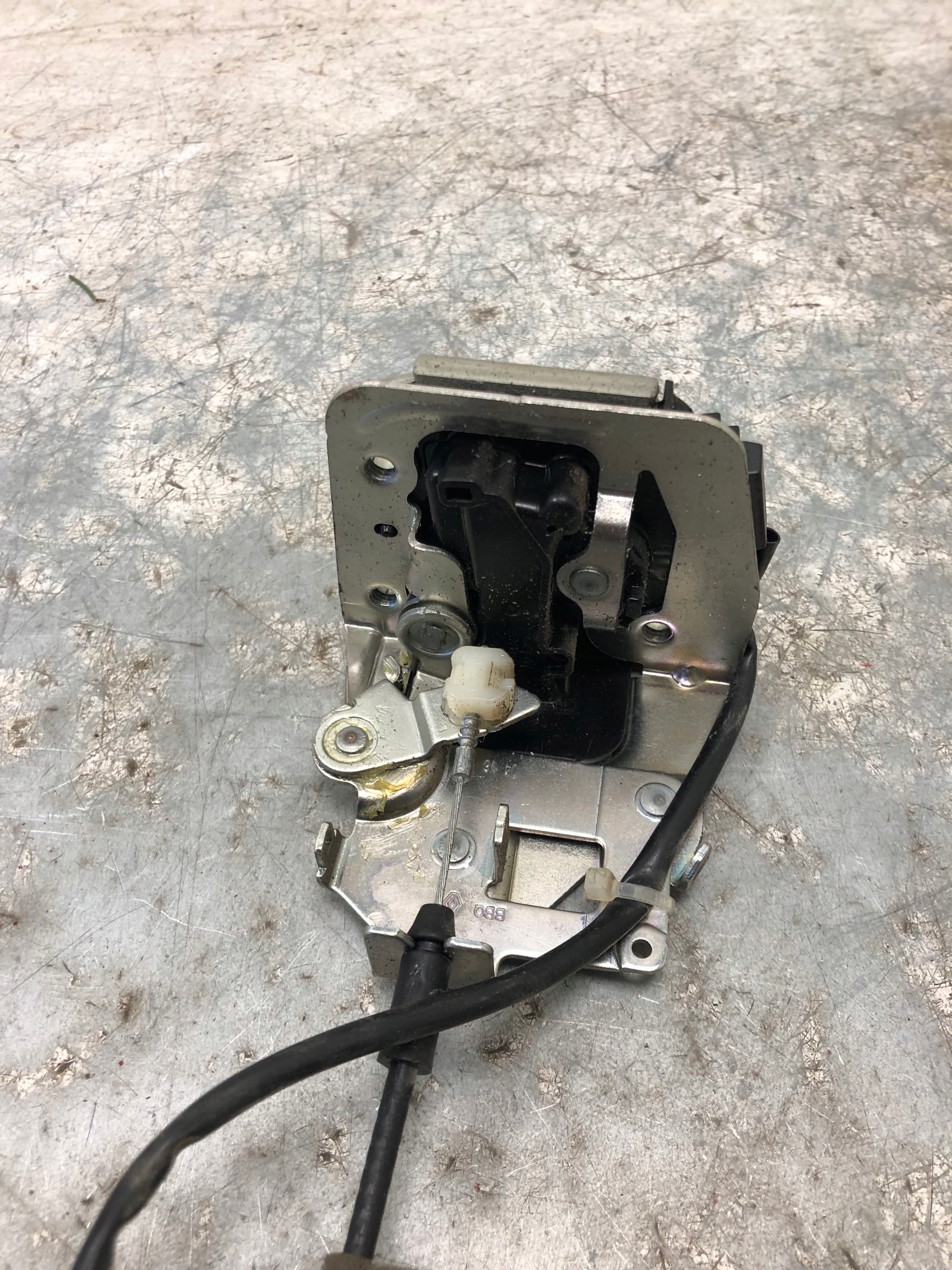 lock door right rear part WYSOKI RENAULT MASTER III