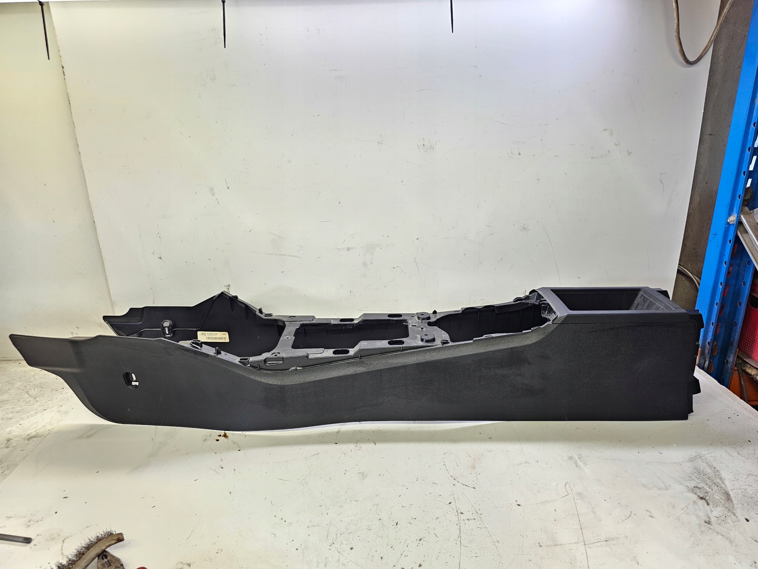 TUNEL MITTE AUDI Q3 F3 83A 83B863241