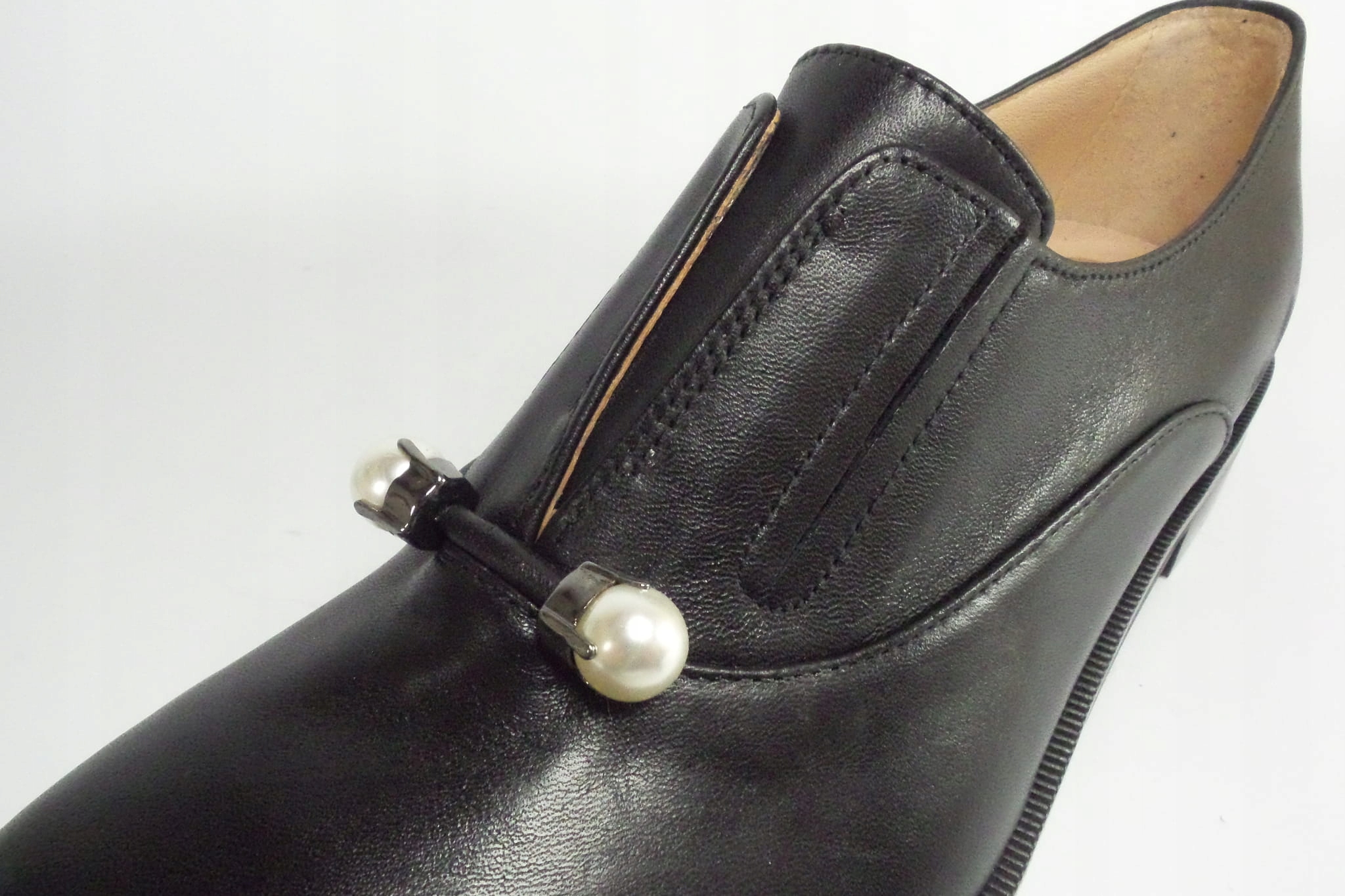 Półbuty damskie Baldowski W00389 czarny R37 Materiał zewnętrzny skóra naturalna