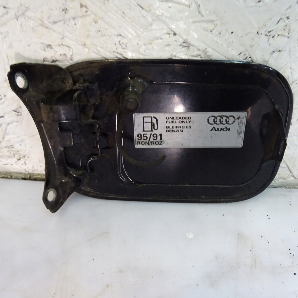 AUDI A4 B6 Berline Volet trappe carburant Carburant