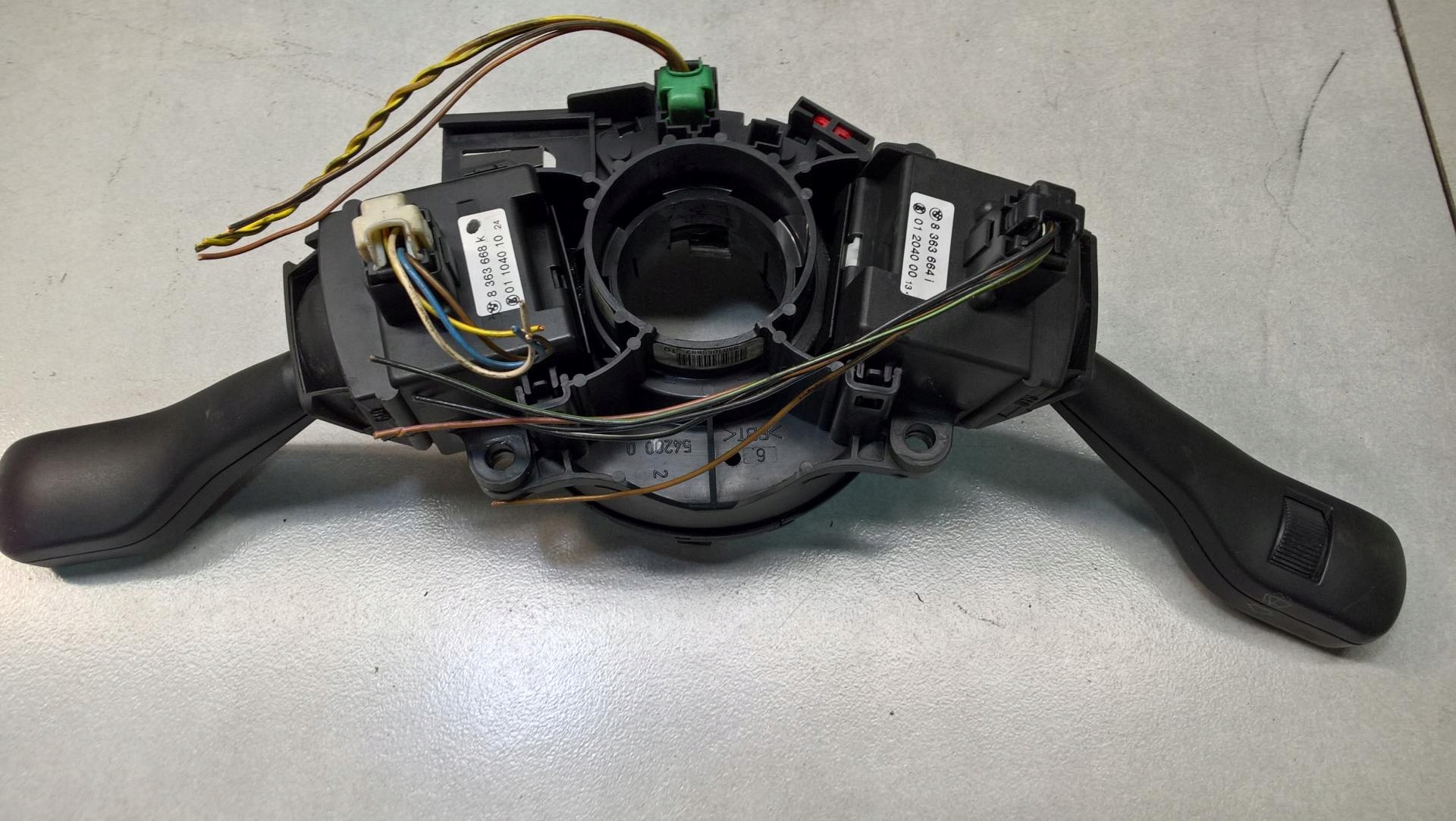 Commodo essuie glace BMW 3 E46 2.0 D 8376445