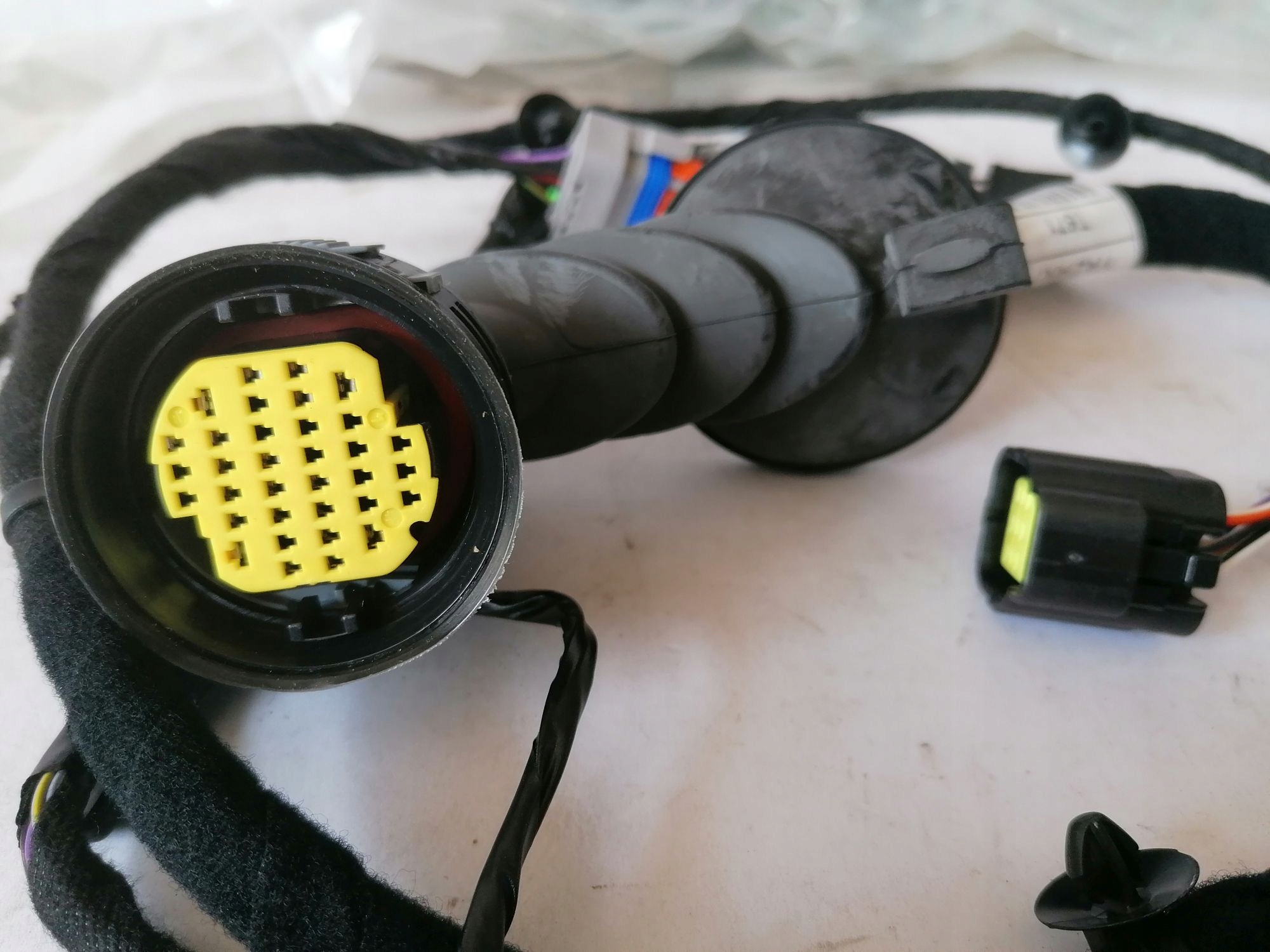 WIAZKA INSTALACJA DRZWI 1358000080 1395562080 Car type Passenger cars