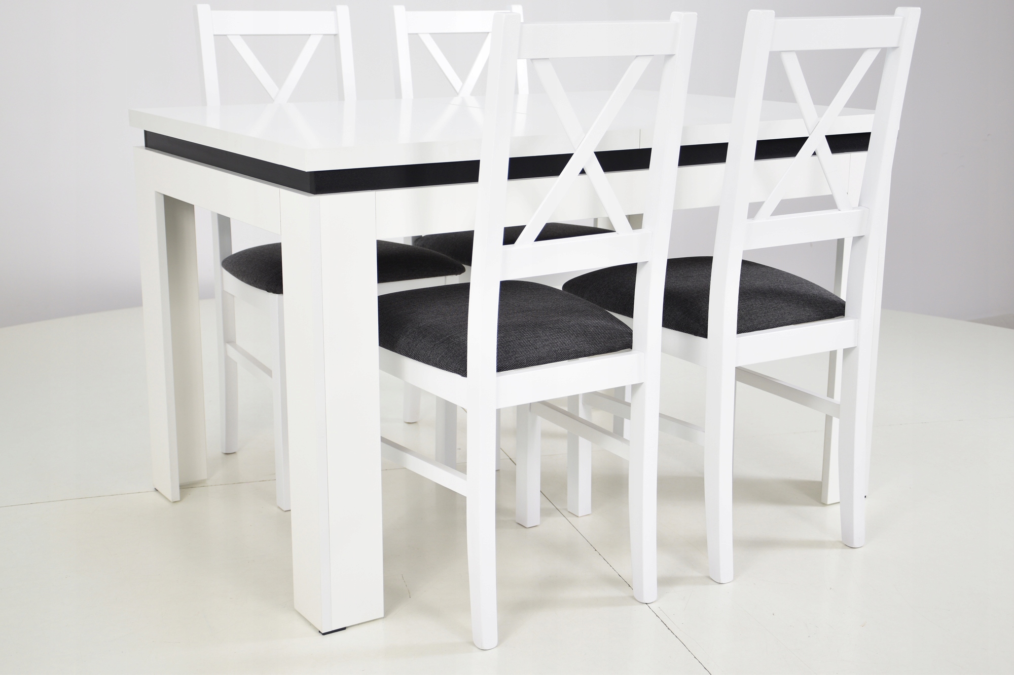 4 SKANDYNAWSKIE krzesła KRZYŻAK i Rozkładany STÓŁ Marka Grande Meble