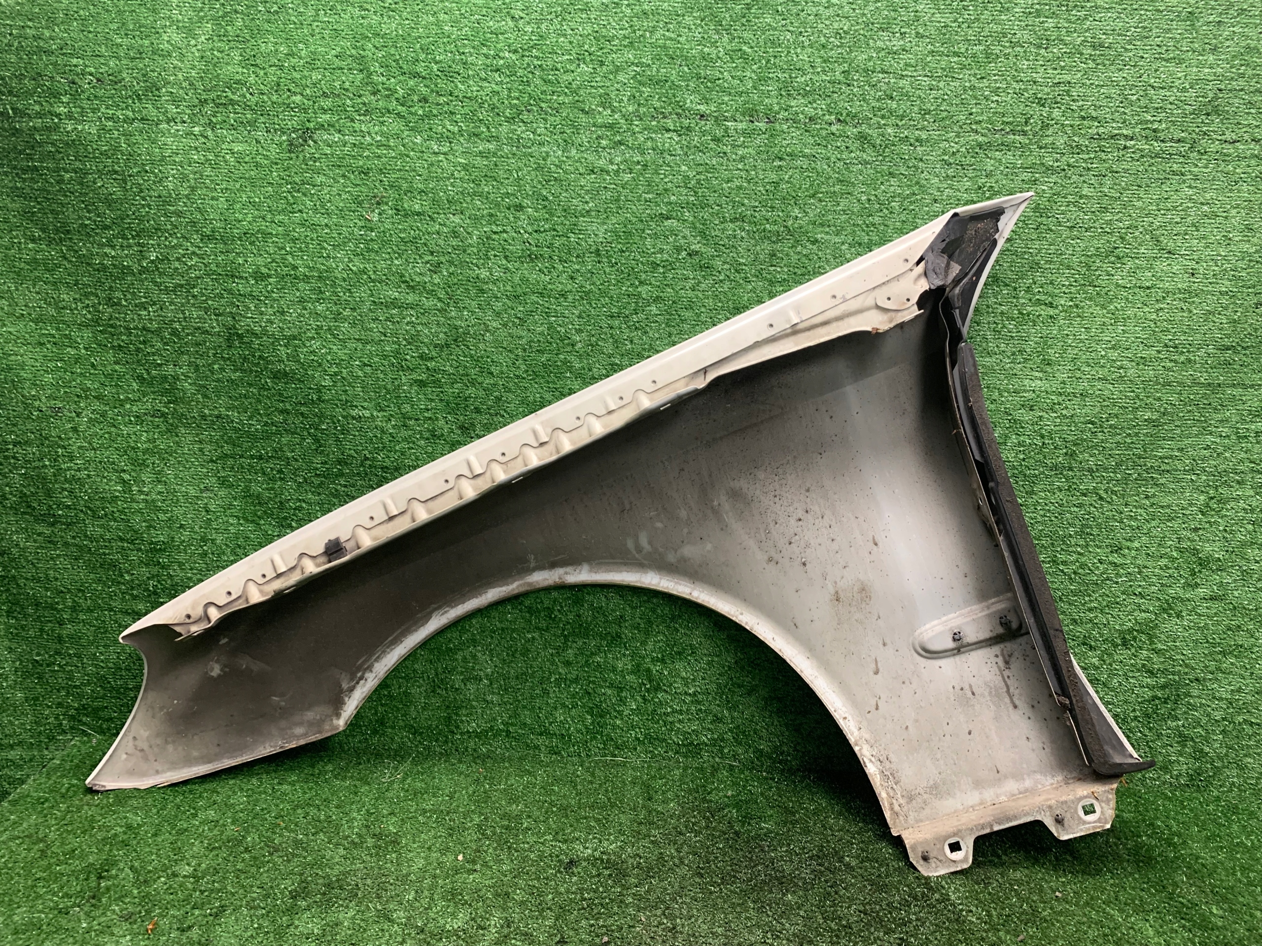 LADNY fender right front front MERCEDES W211 650 C650