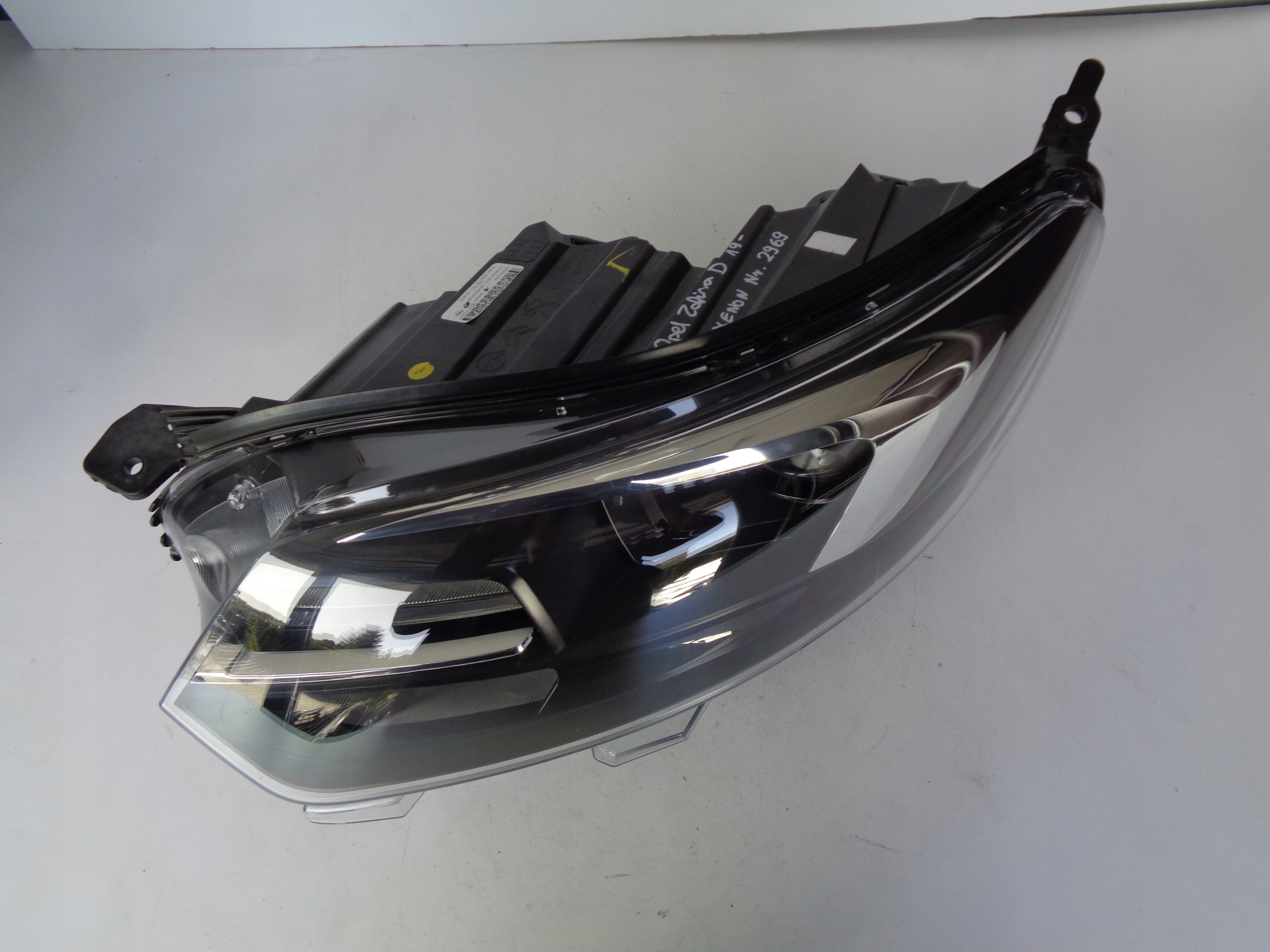 light left OPEL ZAFIRA D LIFE VIVARO C 19- XENON