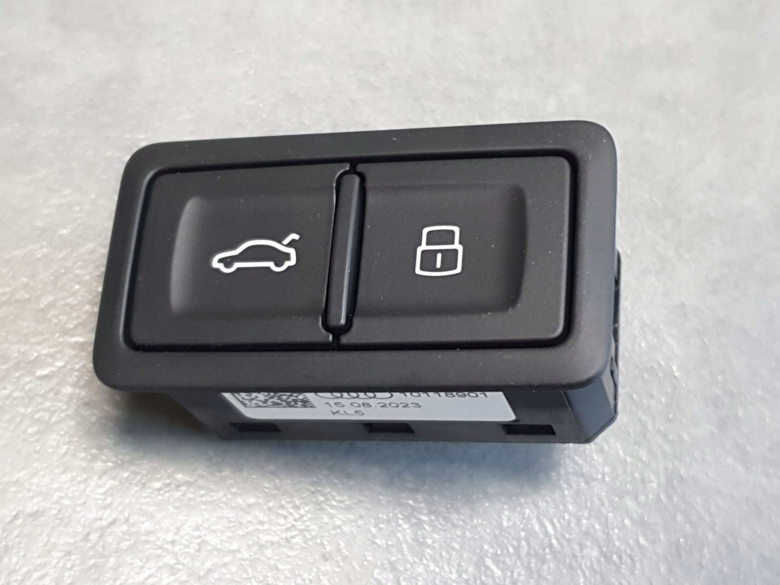 Audi SQ6 e-tron tlačítko otvarania kufra 4G0959831D