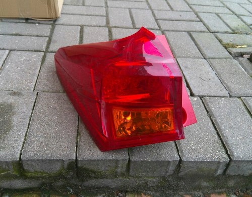 TOYOTA AURIS II 13-15 KOMBI LEWA TYLNA LAMPA ORYGINAŁ