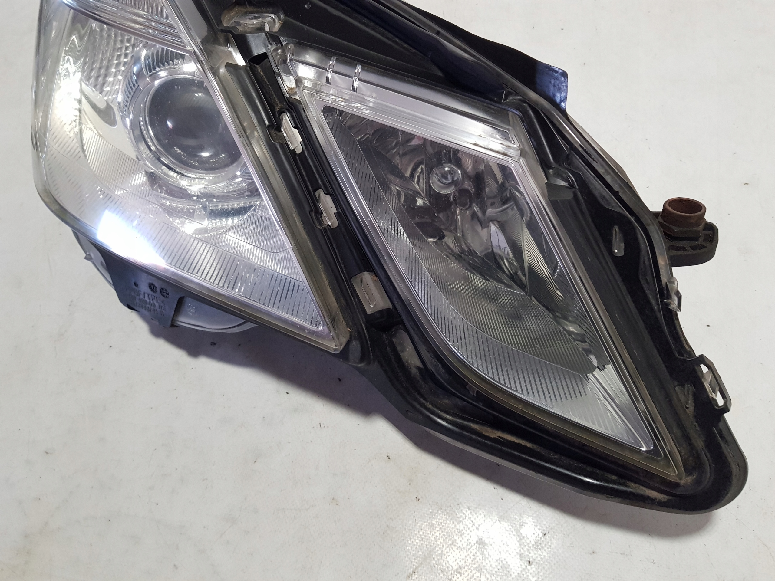 light right front MERCEDES W212 H7 A2128200461 UK