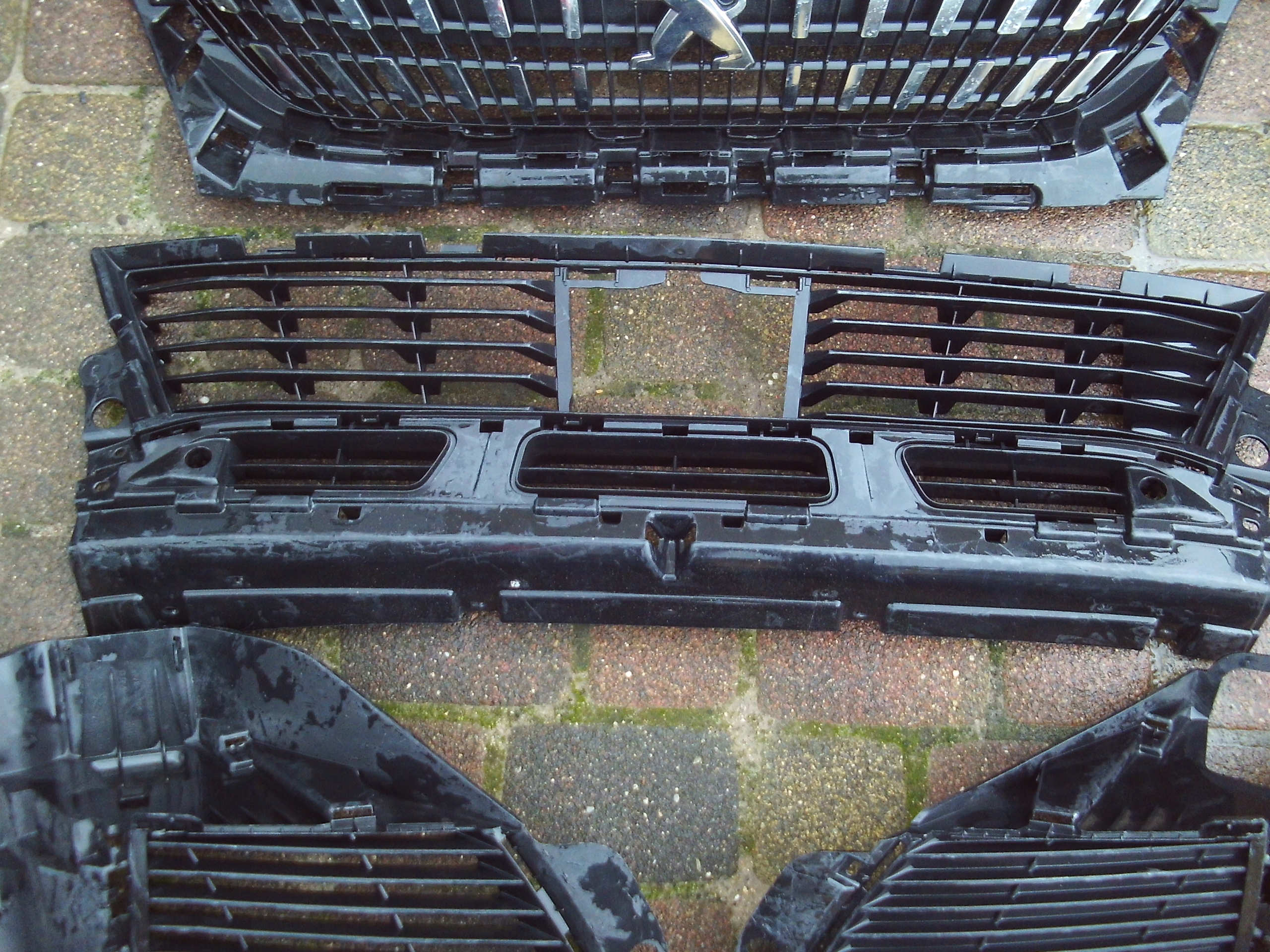 Peugeot 3008 Kühlergrill FRONTGRILL Kühlergitter - Thumbnail 3
