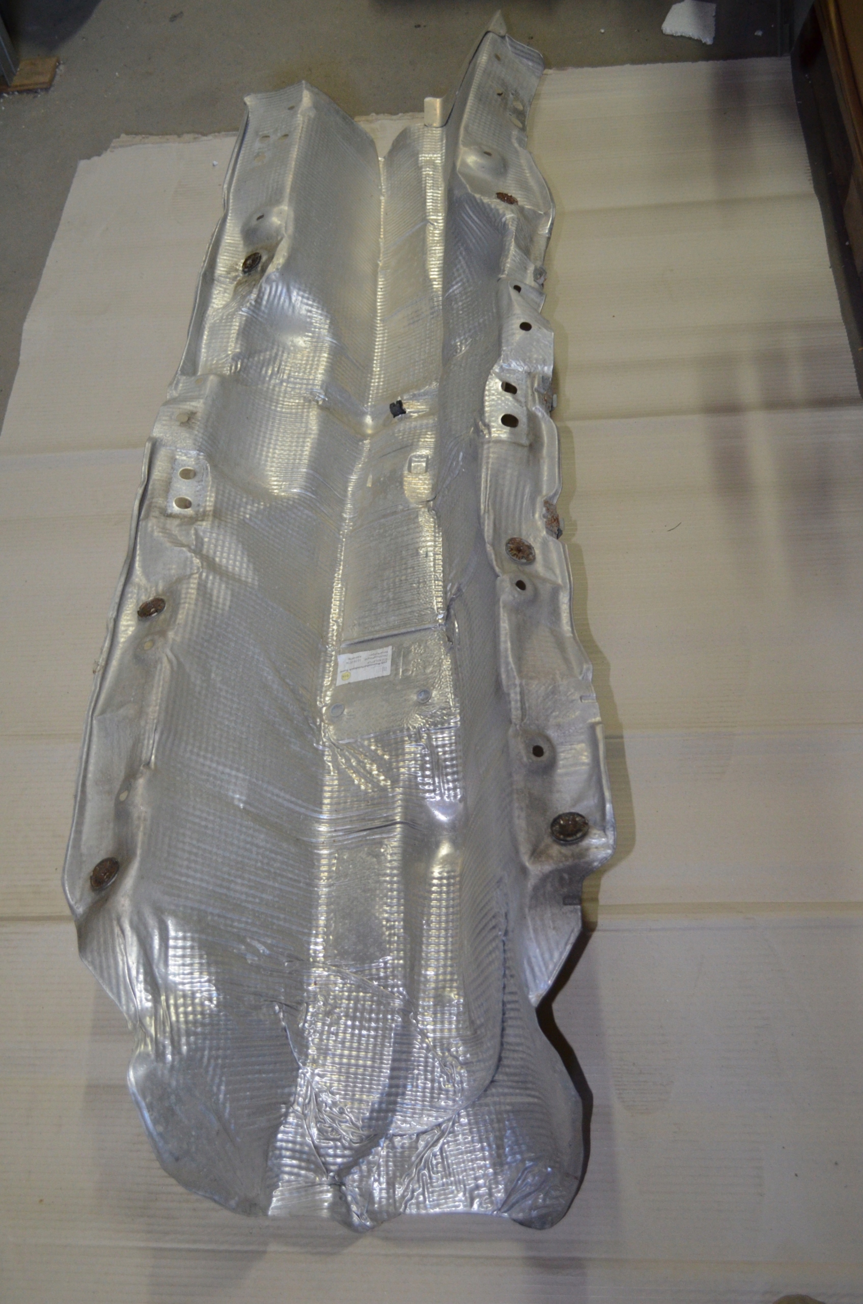 Теплозахисний тунель vw tiguan II 5QF825662