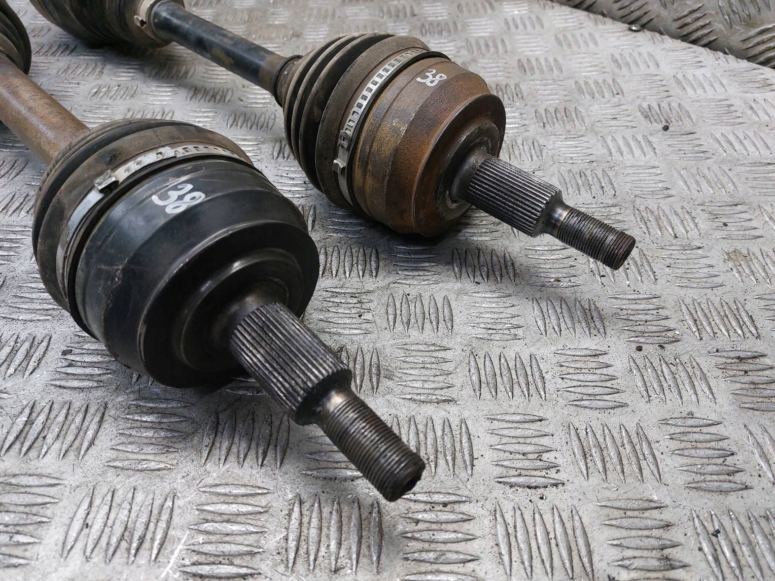 semi-axis left front + right front 6B VOLKSWAGEN TRANSPORTER T5 2.5 TDI