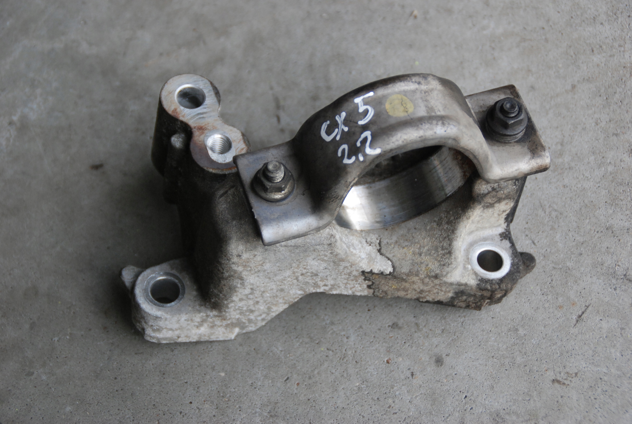 MAZDA CX5 CX-5 1 I 2.2 D ŁAPA PODPORA WSPORNIK PÓŁOSI