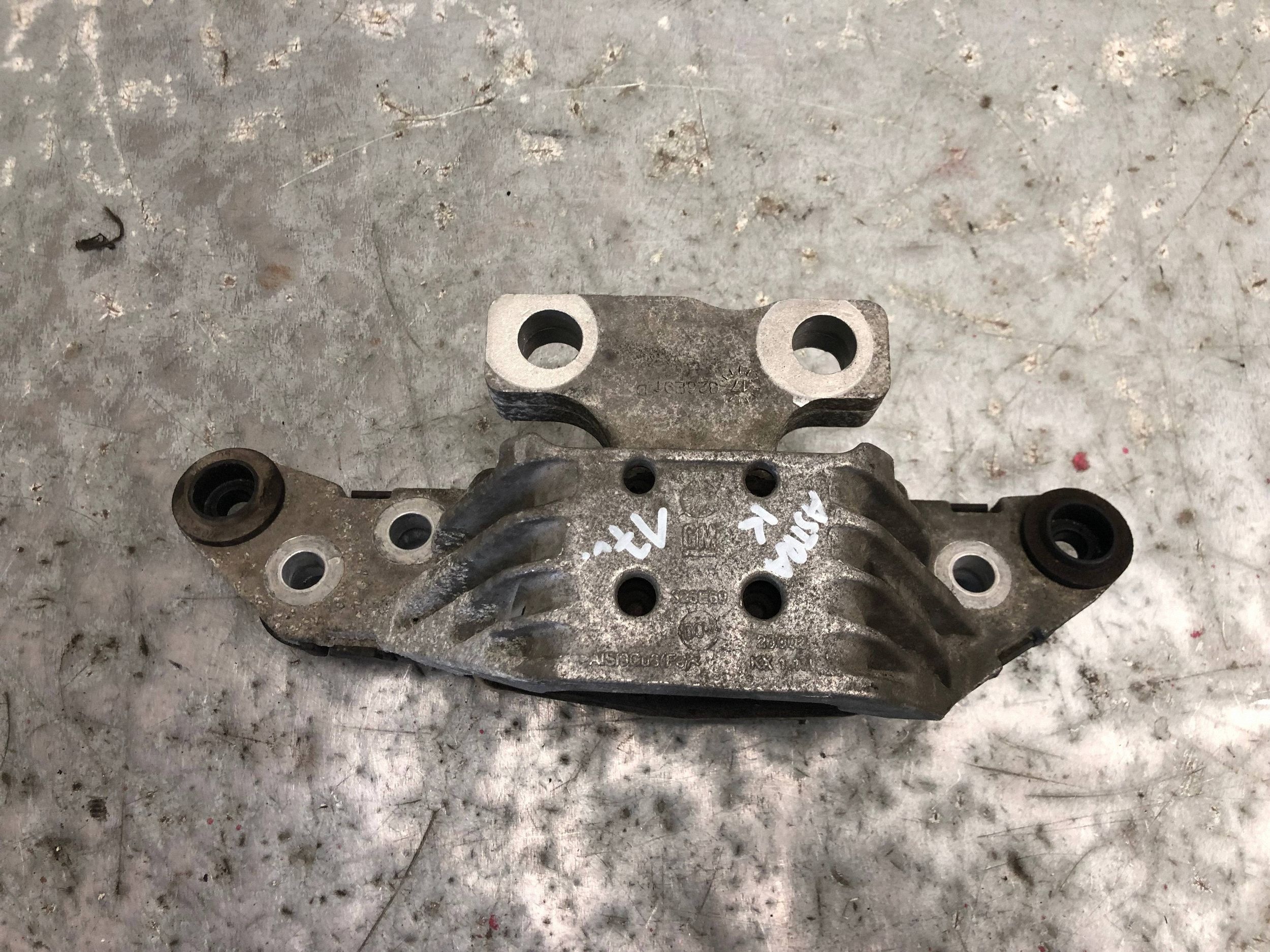 holder engine mount 1.6 OPEL ASTRA K KOMBI 13434345