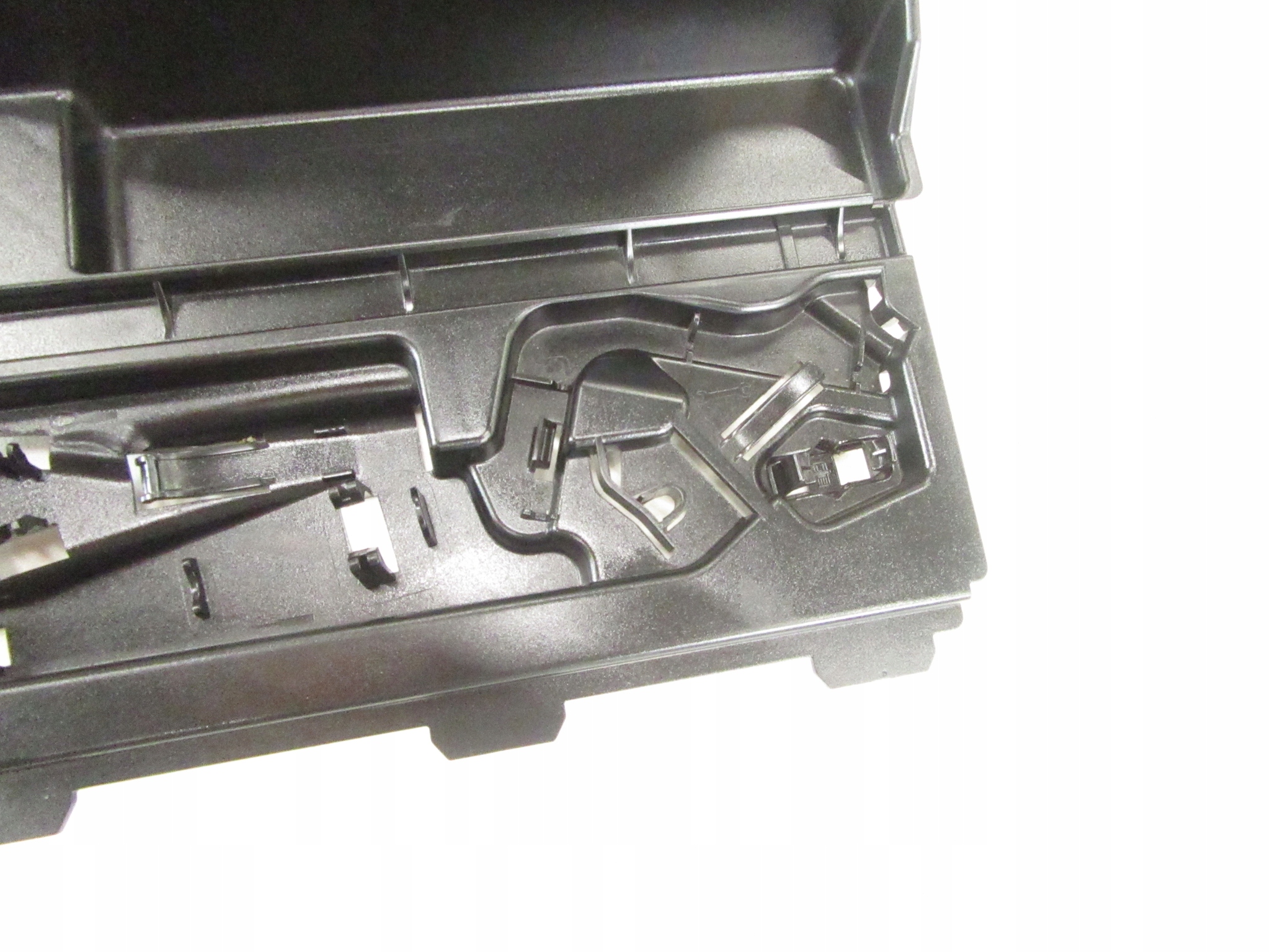 cover moulding sump boot holder urzadzen BMW e91KOMBI