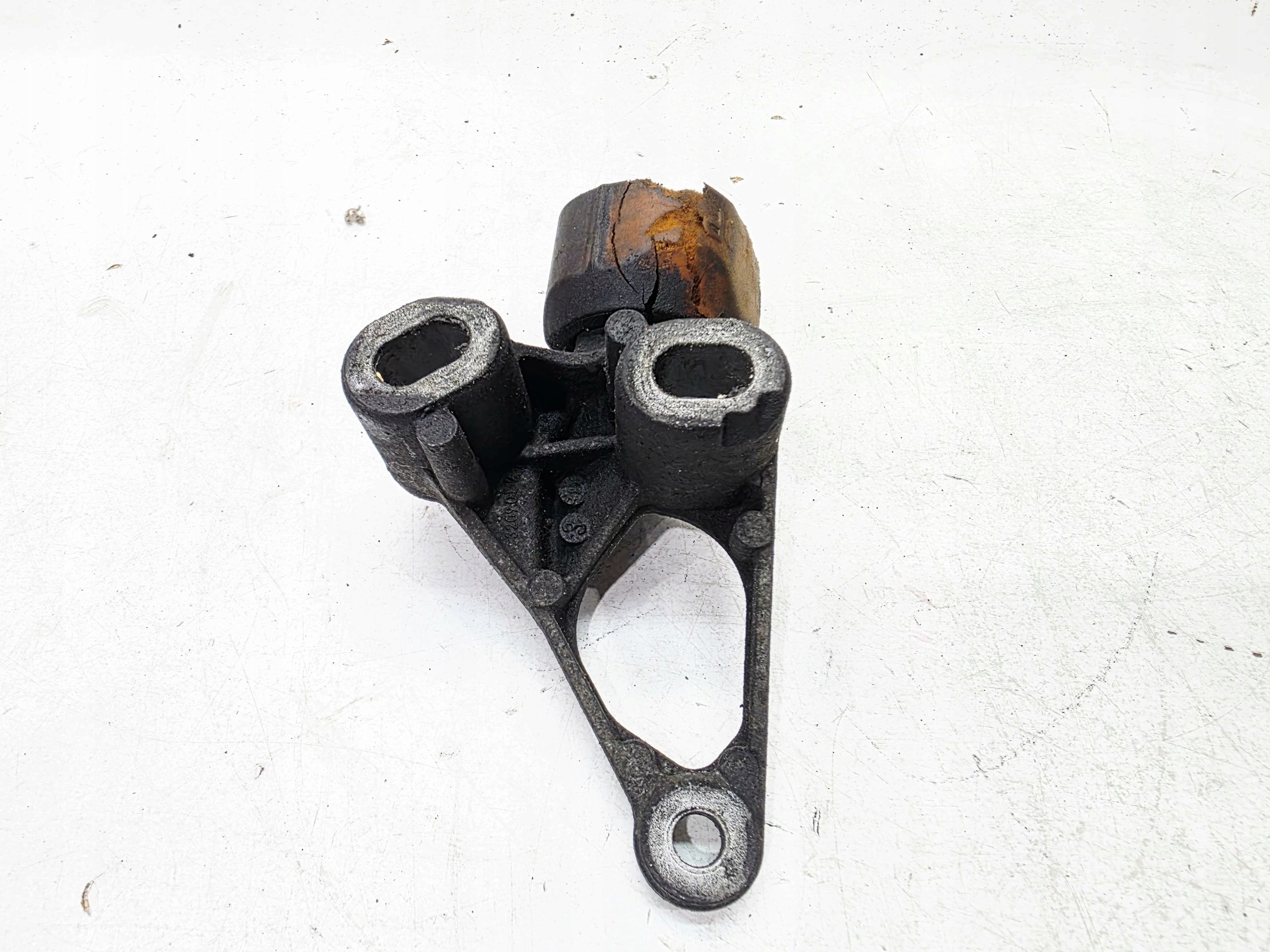 airbag engine mount front AUDI A4 B8 A5 8T 2.0 TDI 8K0199343C