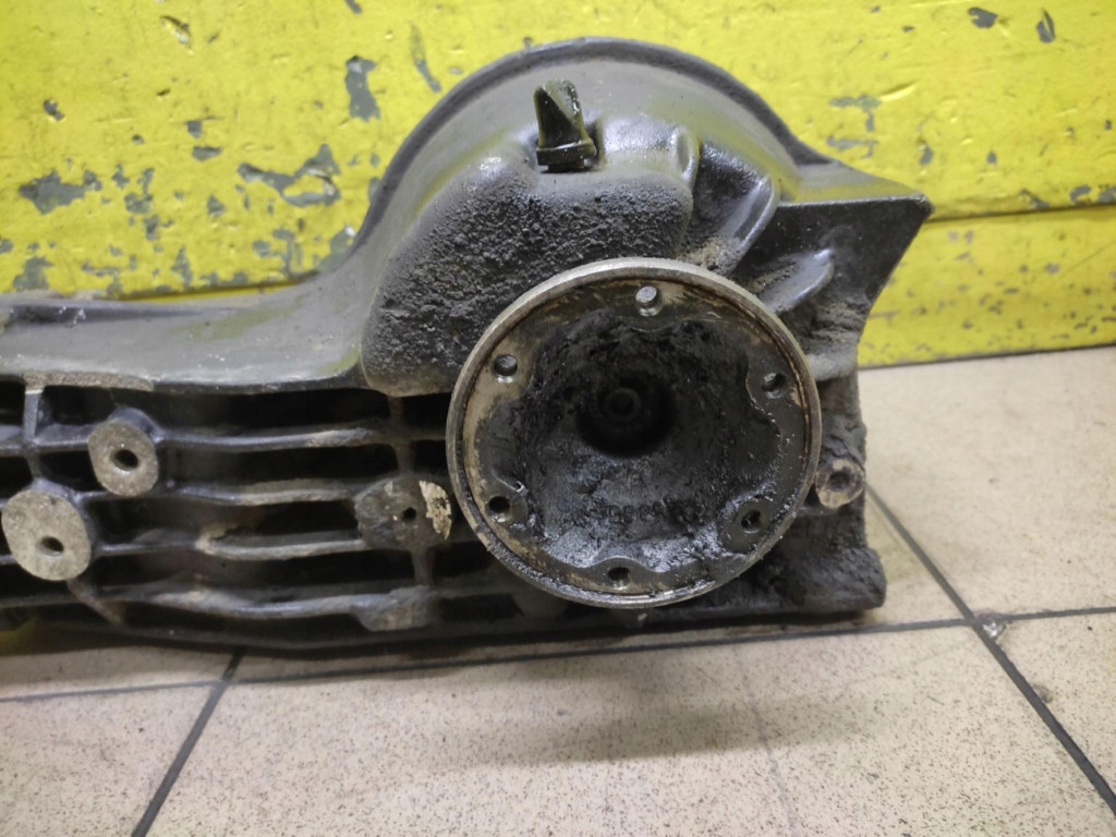 AUDI A4 B5 1.8 differenciál hátsó differenciál 01H525085A