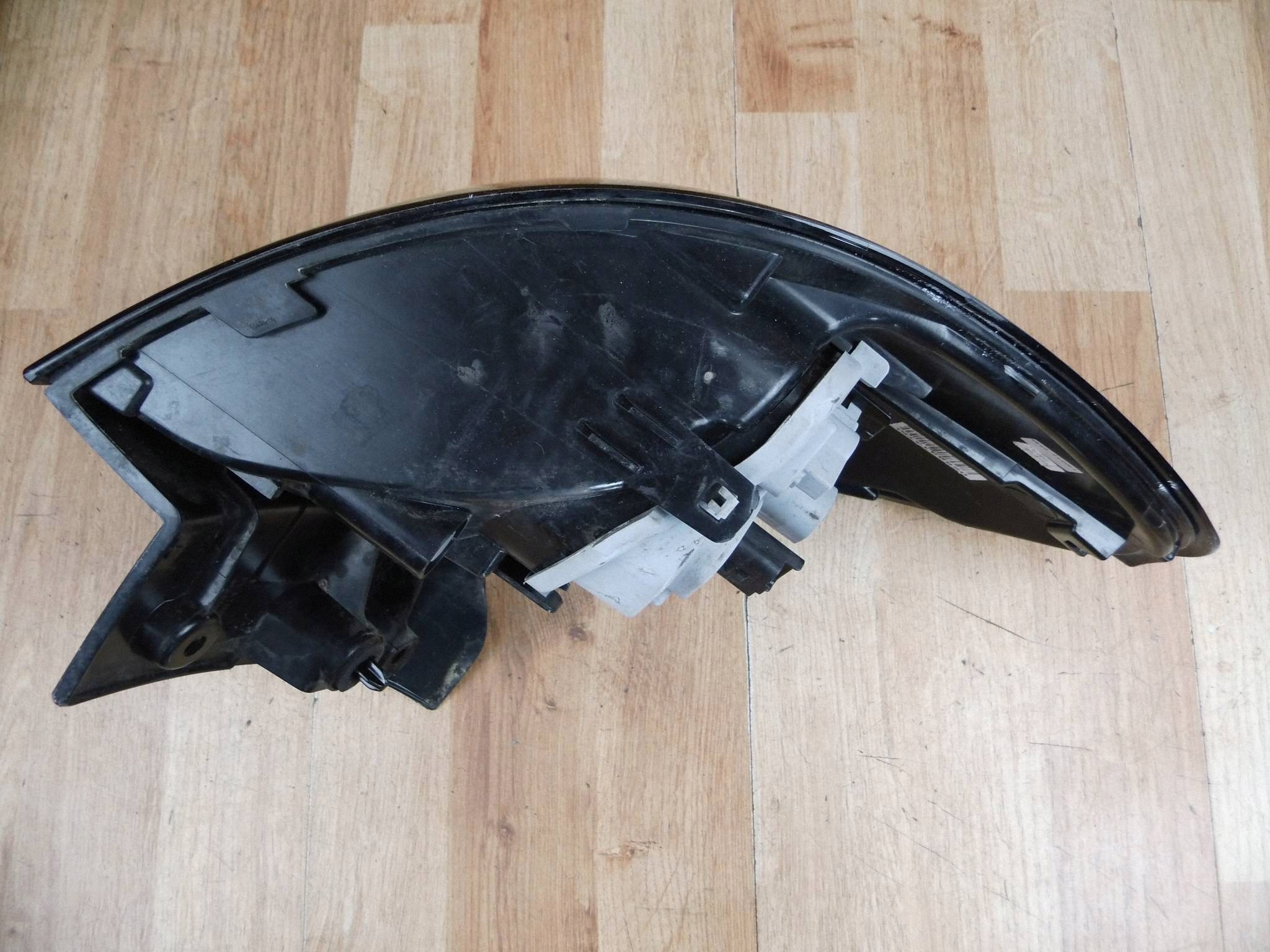 Renault Captur and 2013-2017 light right rear part rear right 265509762R