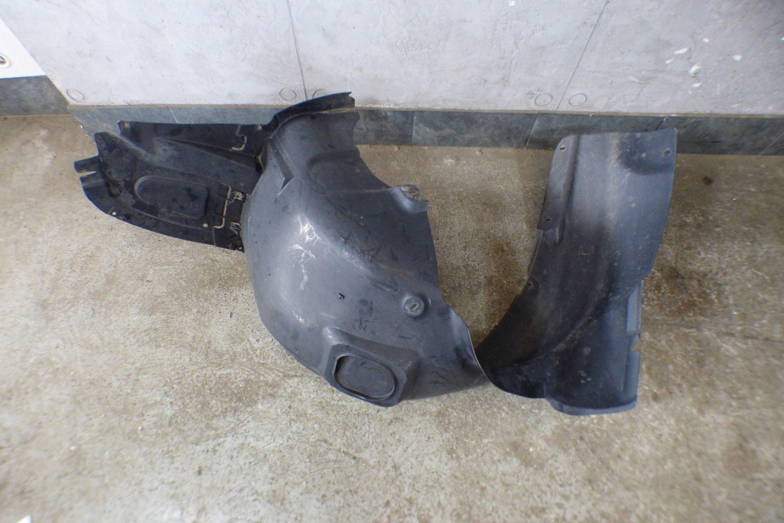 Skoda Rapid mudguard left front 5JA809961 original