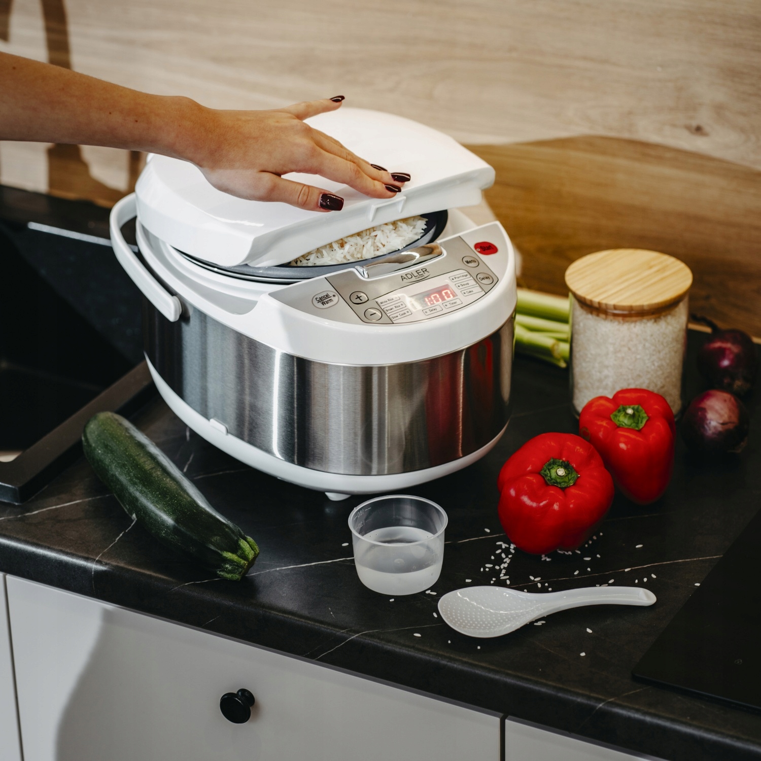 Multi-cooker AD 6420 6w1 - 3,25 L, 700 W, gotowanie na parze