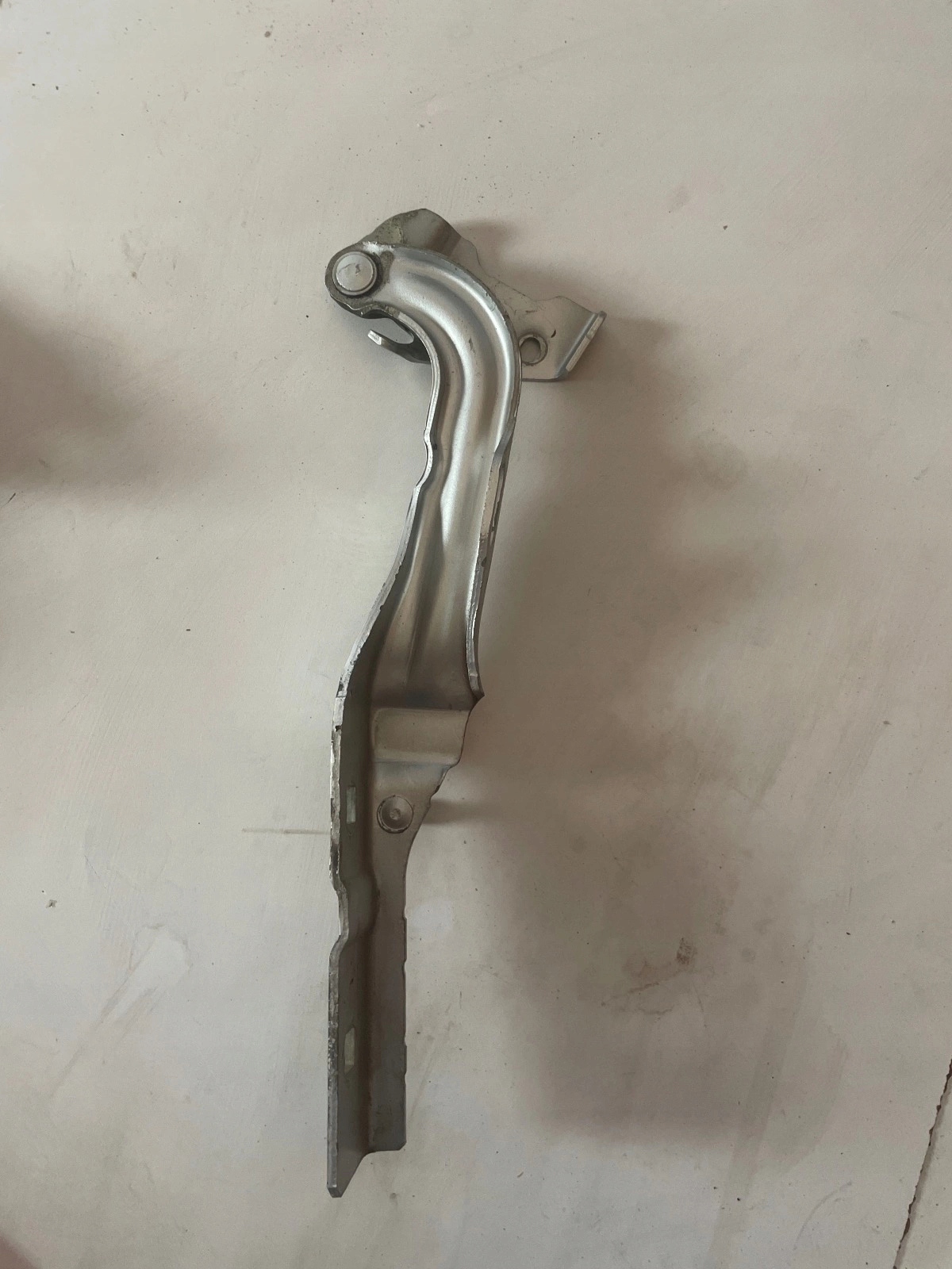 hinge bonnets front front right Alfa Romeo Giulietta