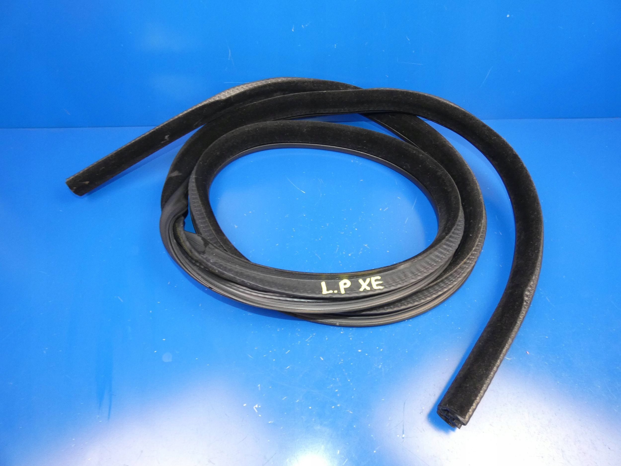 JAGUAR XE X760 gasket door left left front for bodywork