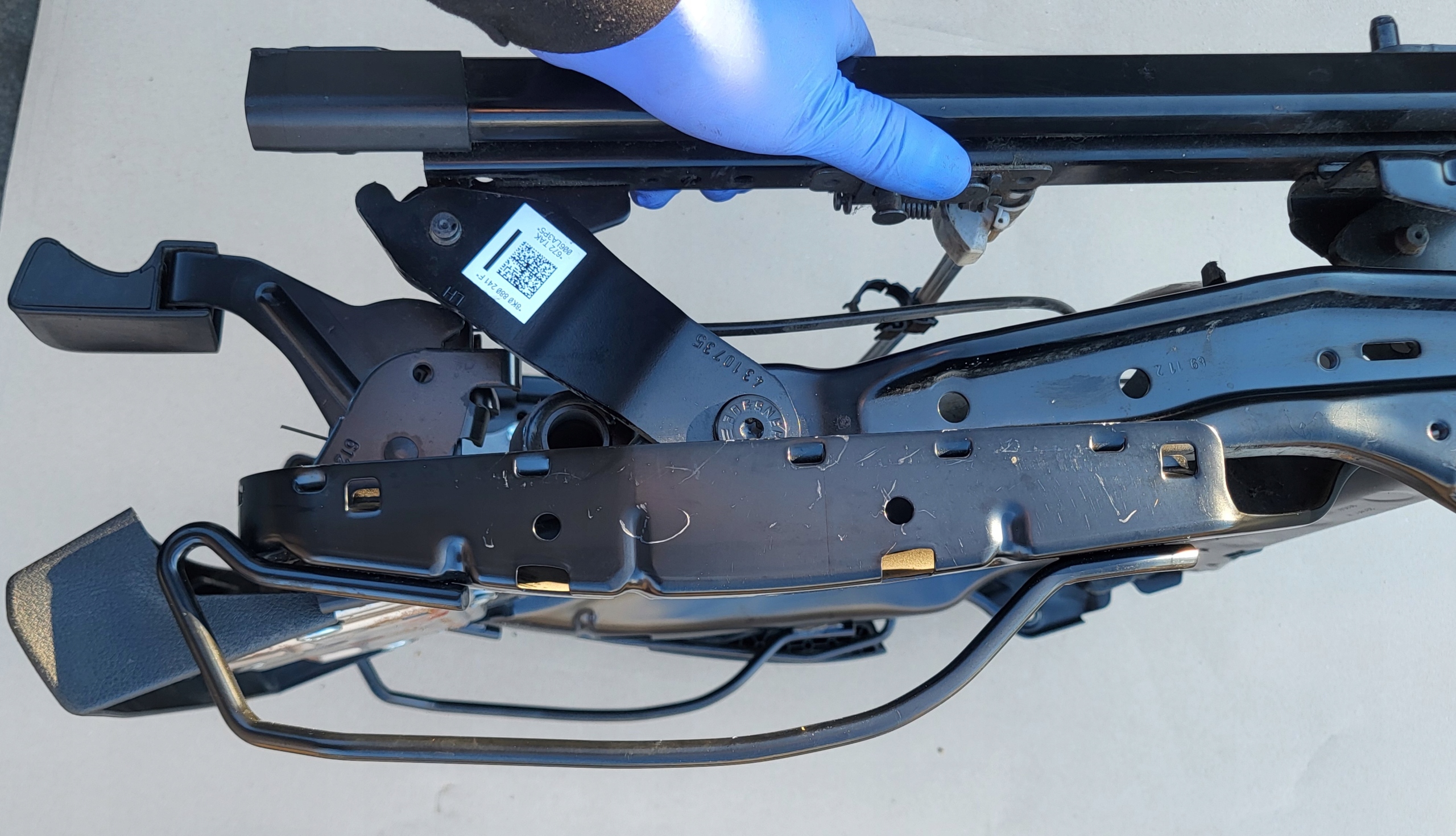 support seat left front SIEDZISKO driver´s AUDI A4 B8 8K A5 8T SB SLINE EU