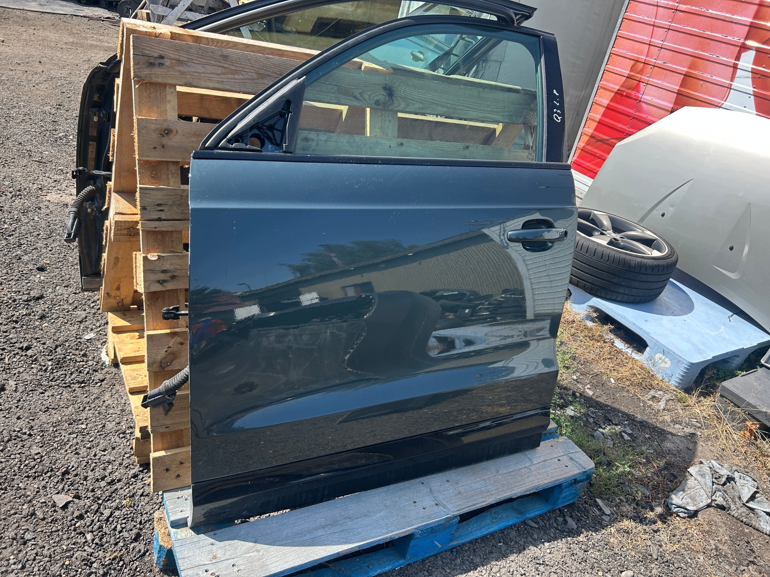 AUDI Q3 8U LIFT S-LINE door left front LX6T