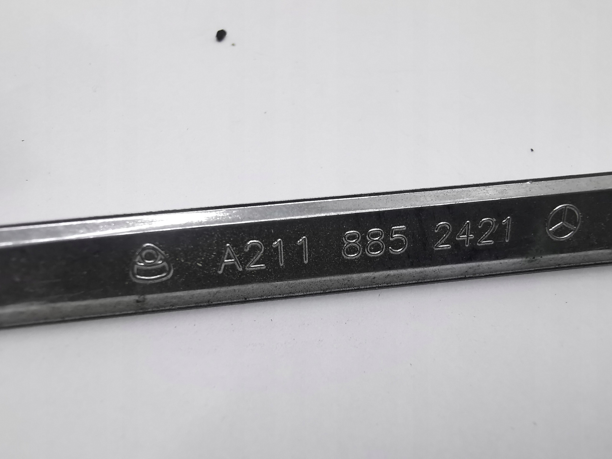 moulding cap of a bumper right front MERCEDES W211 / A2118852421