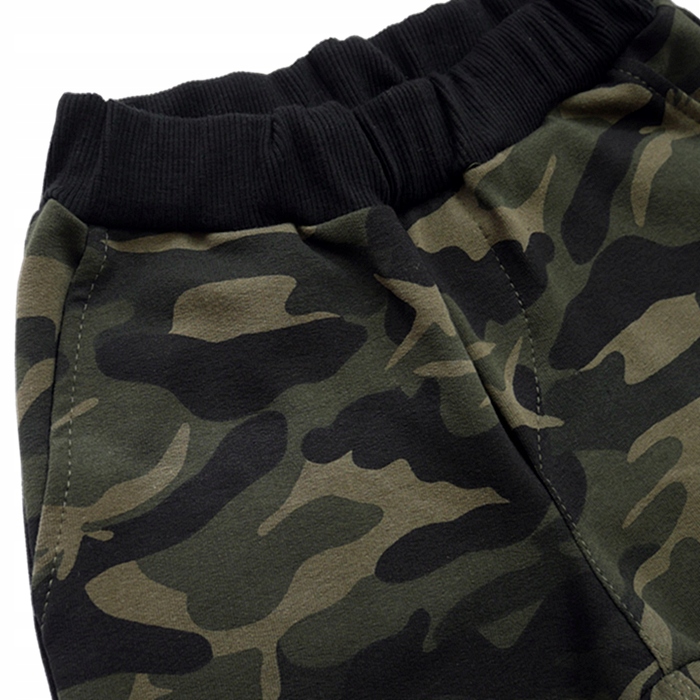 Spodnie dresowe chłopięce MORO wojskowe bawełniane kieszenie slim GAMET 134 Wiek dziecka 8 lat +