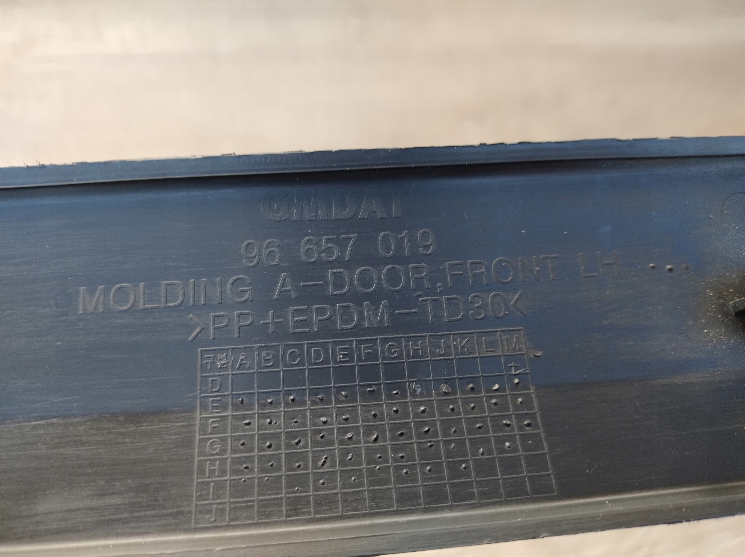 SPARK MATIZ 2005-2010 ROK moulding door left front 96657019 K62/671
